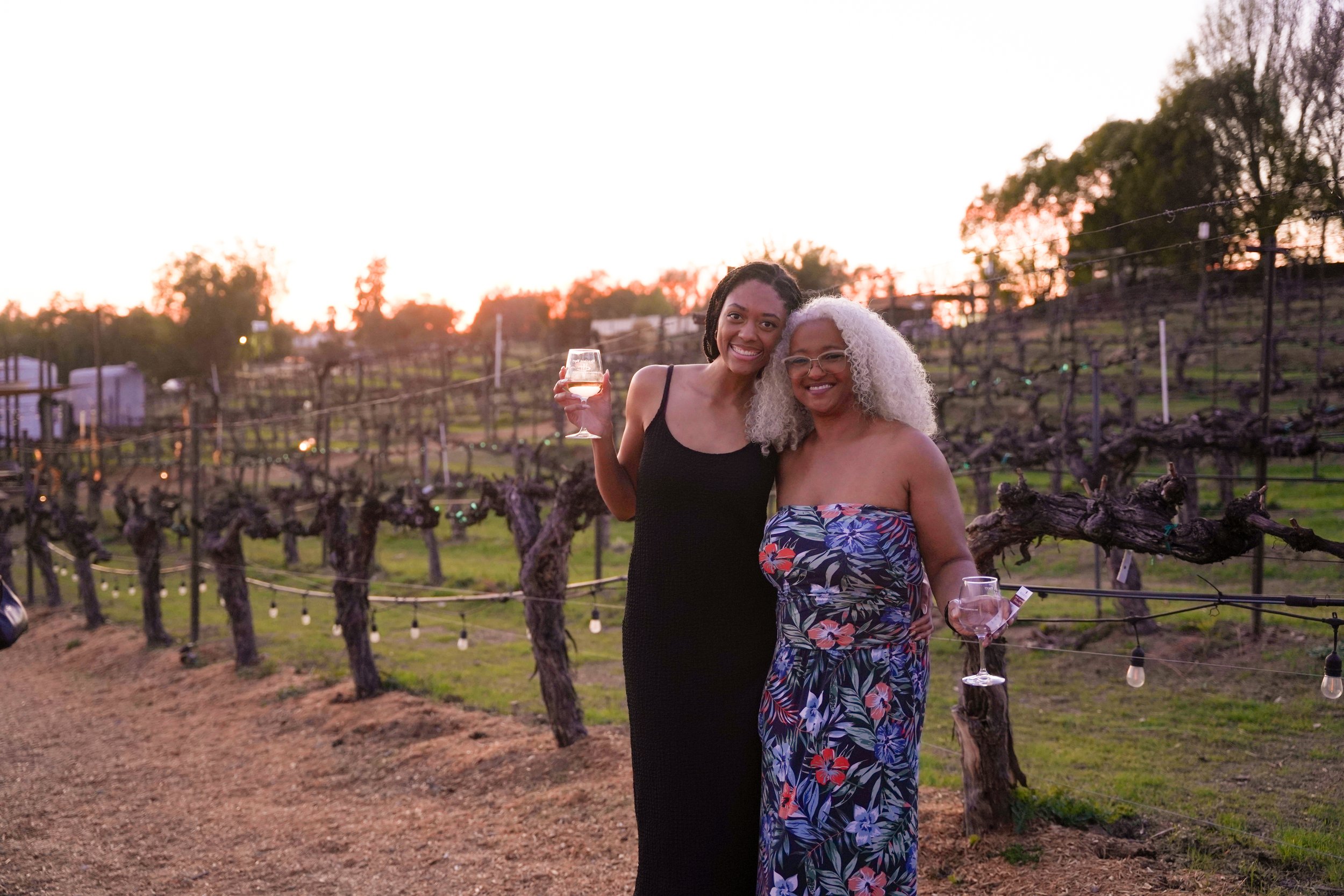 Family photography during golden hour—capturing laughter, love, and a glass of wine as the sun sets. Warm, candid moments you’ll treasure forever.