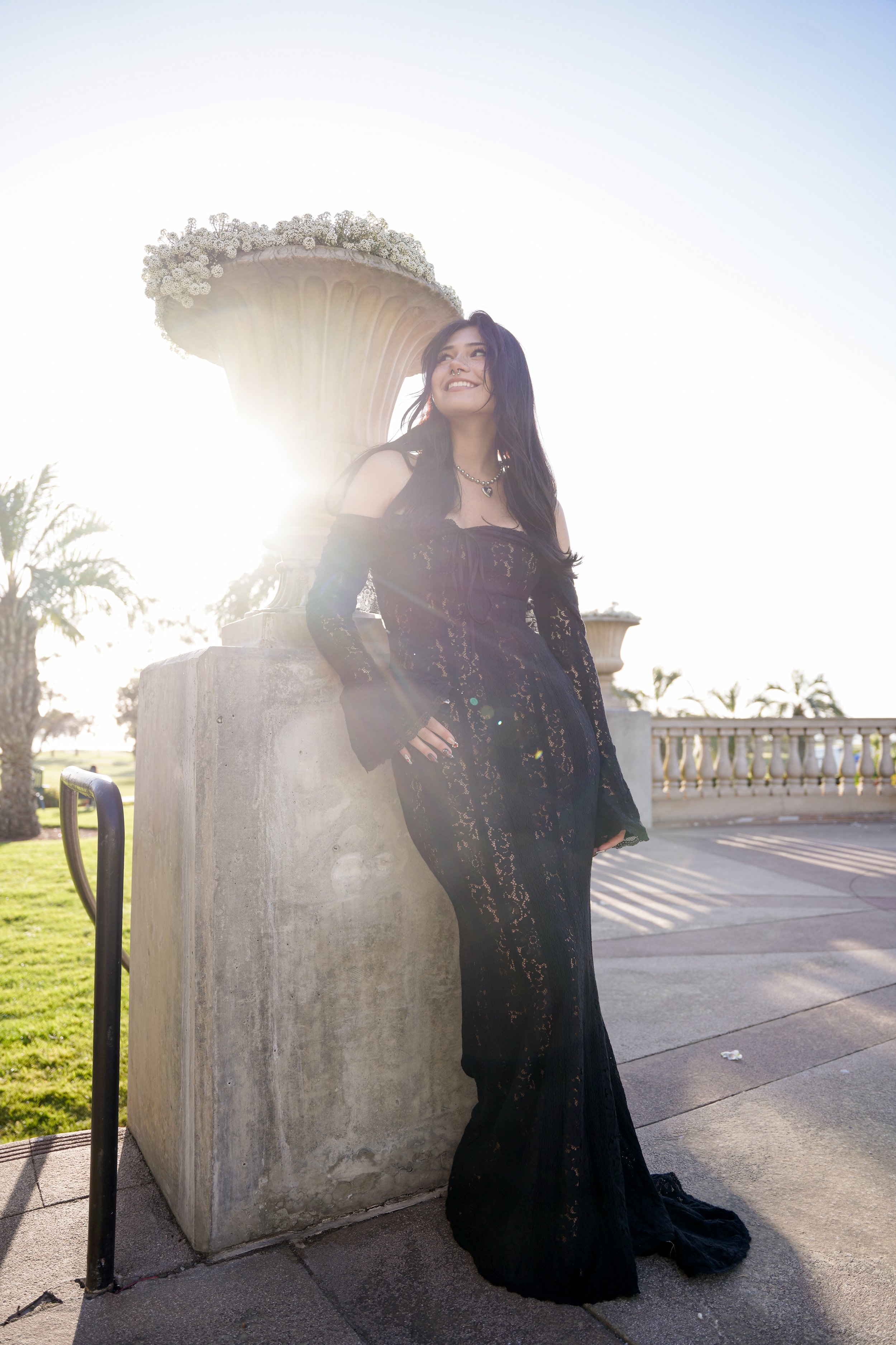 Prom night in La Jolla, San Diego—capturing senior portraits that celebrate individuality, fresh starts, and the unforgettable moments that come with closing one chapter and stepping into the next.