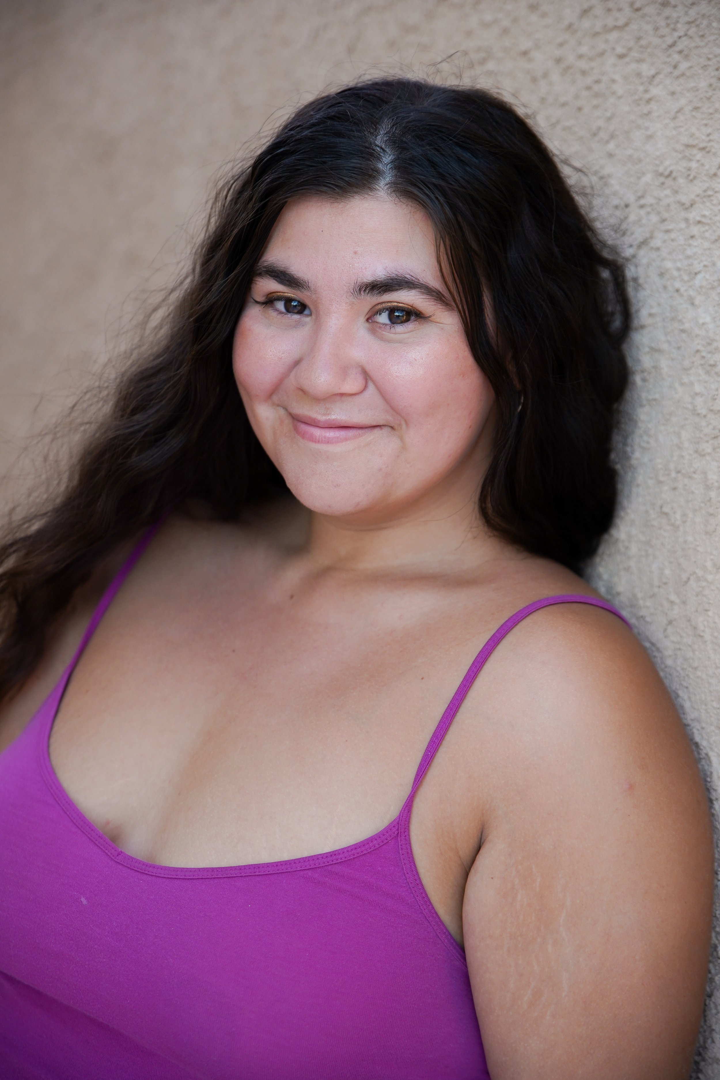 Outdoor headshots in Joshua Tree—natural light, bold backdrops, and confident portraits with a desert vibe.
