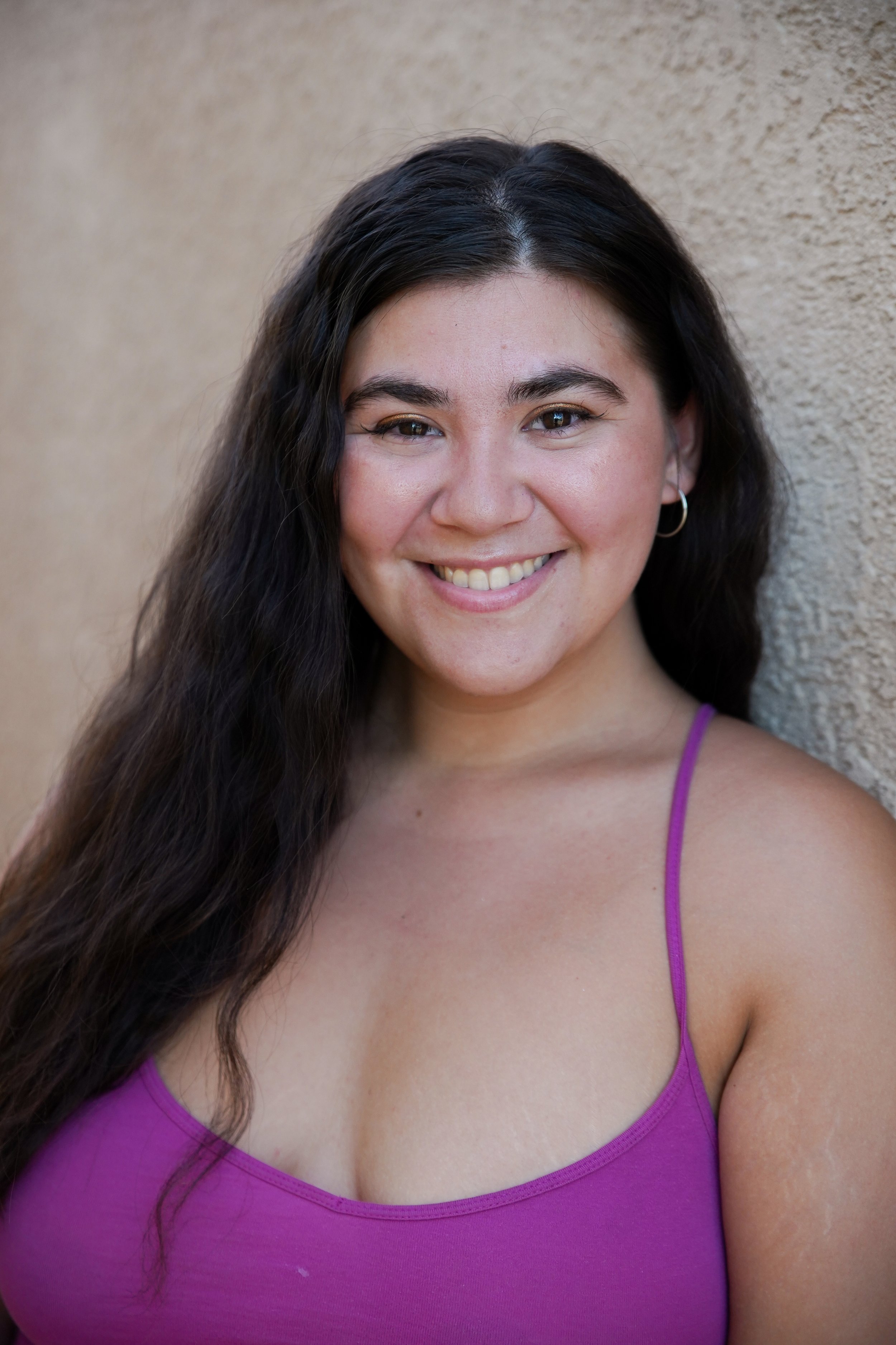 Outdoor headshots in Joshua Tree—natural light, bold backdrops, and confident portraits with a desert vibe.
