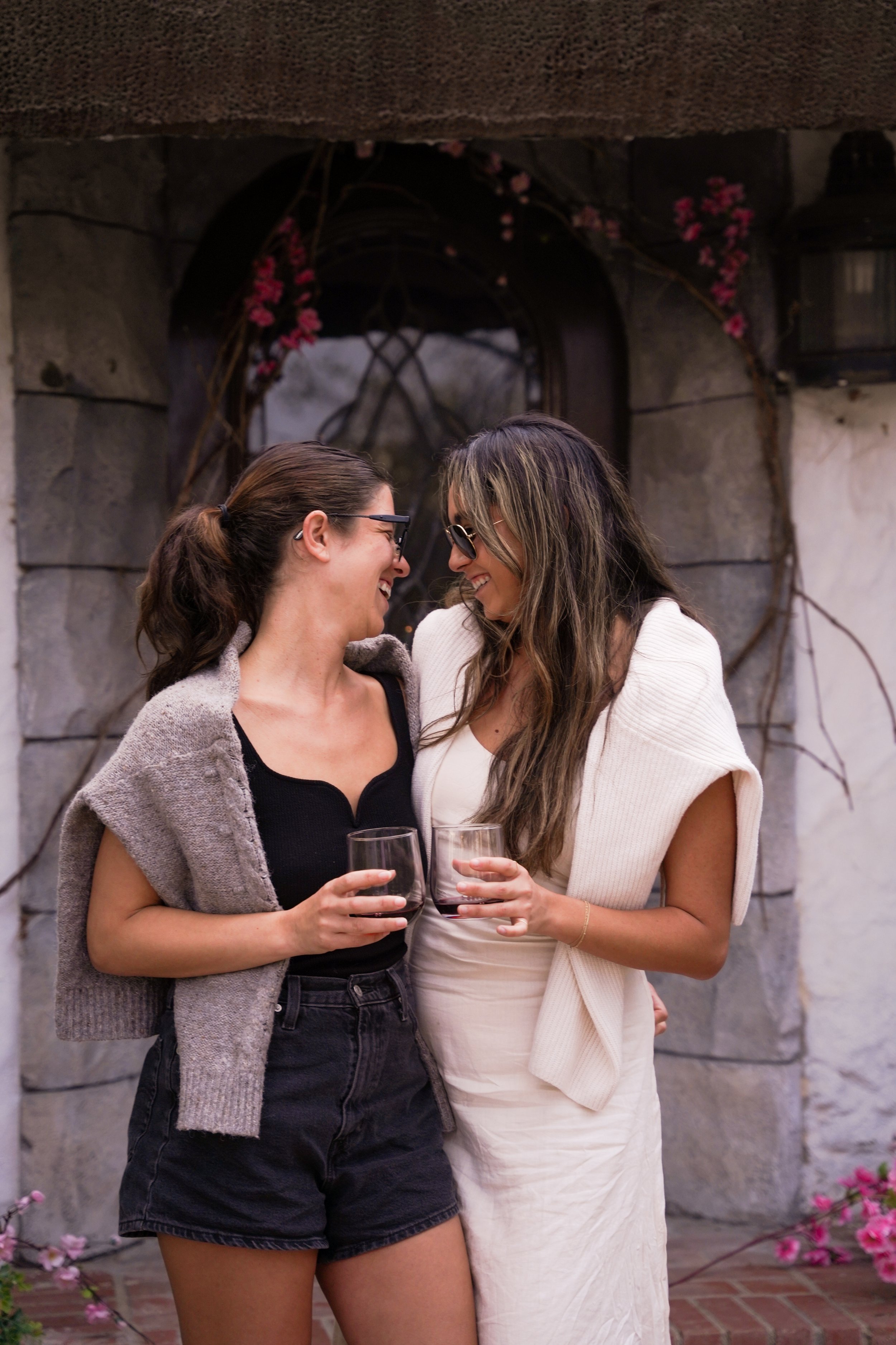 Travel and lifestyle photography in Temecula, CA—capturing golden hour moments at the winery when friends are in town. Sun-kissed laughs, good wine, and memories that last forever.