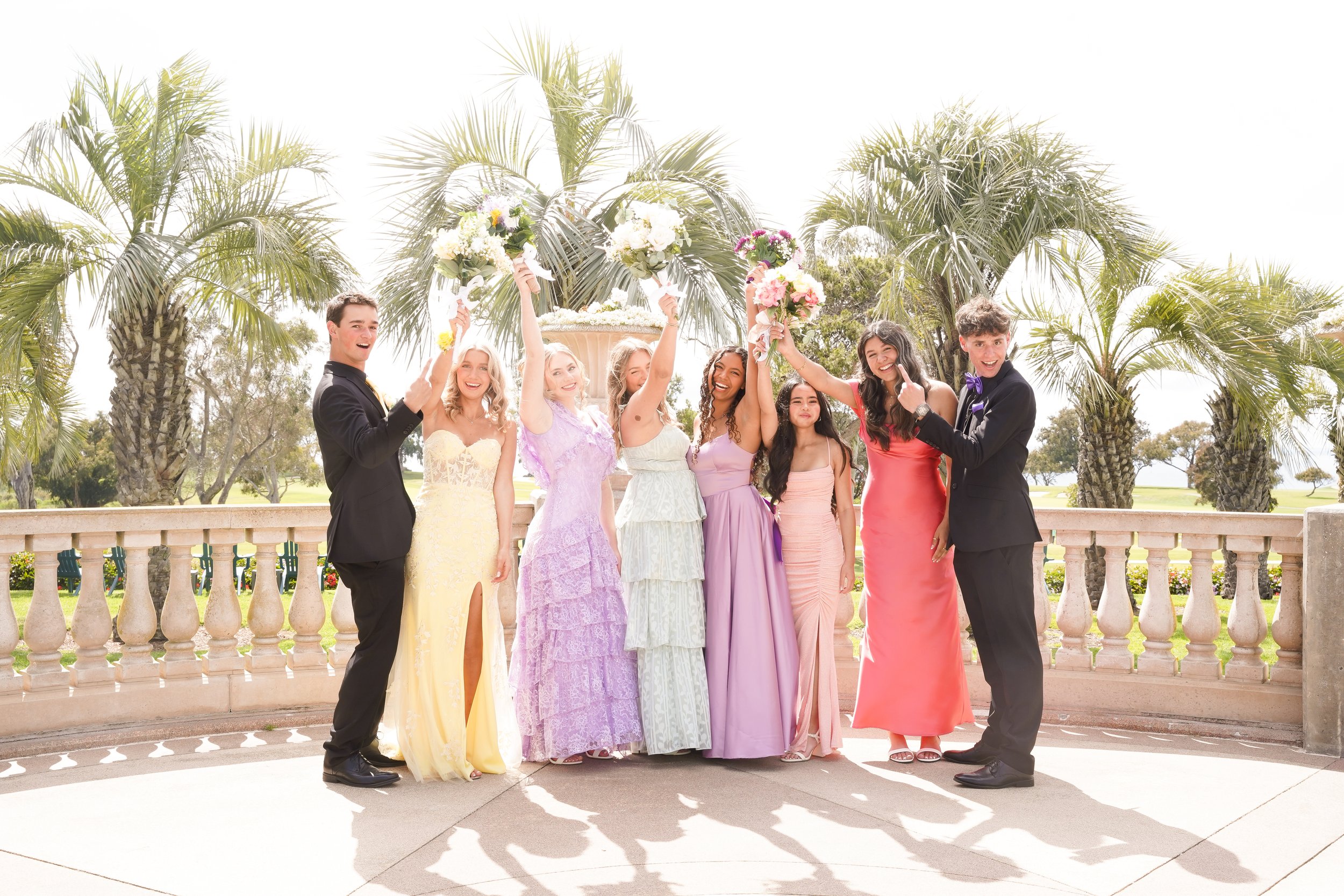 A group of friends, dressed to the nines and ready to make memories that last a lifetime—this prom photography session in La Jolla, San Diego captured all the laughter, style, and joy of a night they’ll never forget.