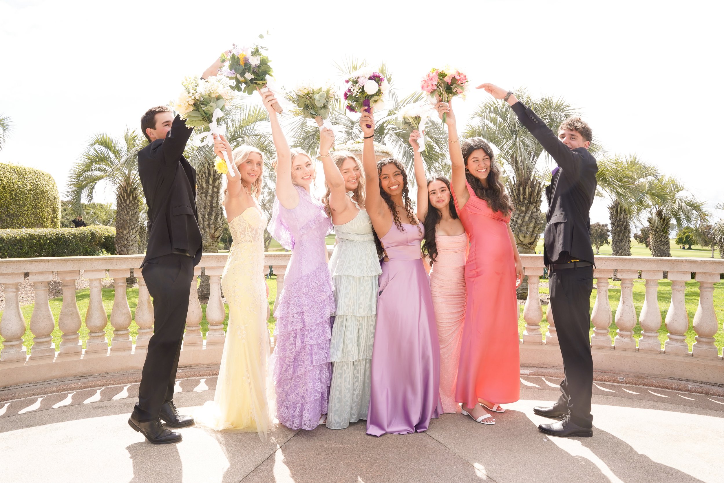 A group of friends, dressed to the nines and ready to make memories that last a lifetime—this prom photography session in La Jolla, San Diego captured all the laughter, style, and joy of a night they’ll never forget.