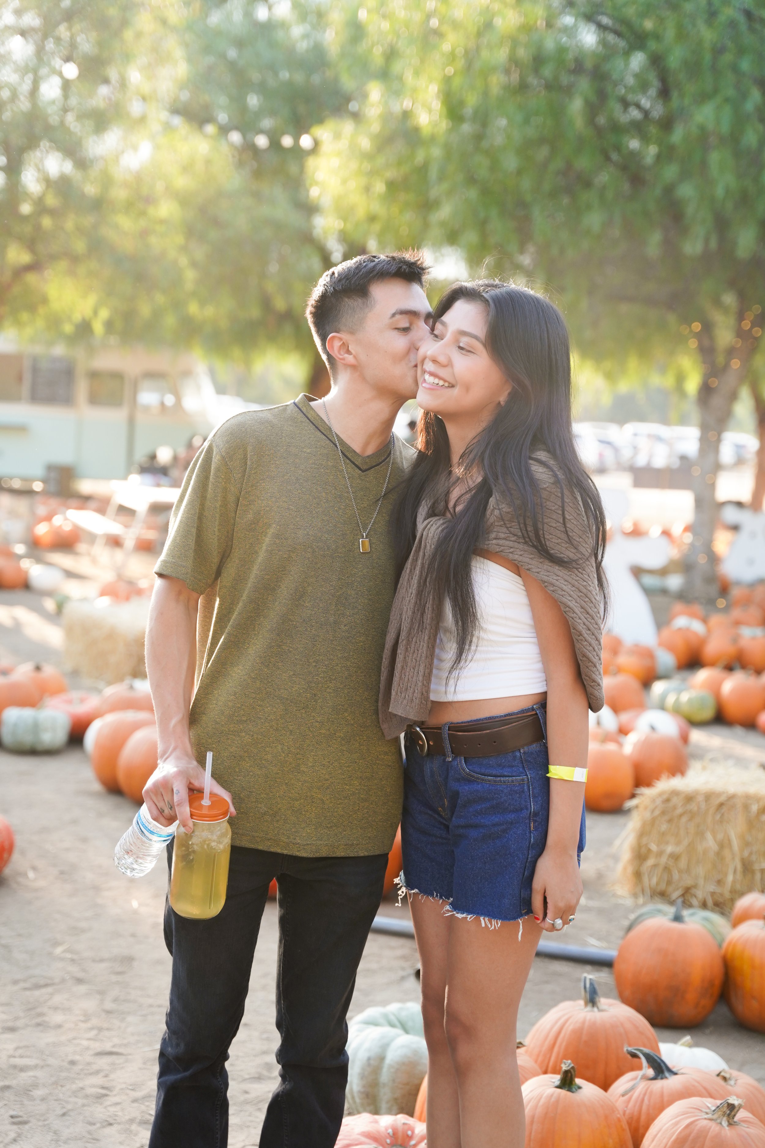 Love in full bloom at the pumpkin patch in Temecula! This cozy couples portrait session captured sweet moments, autumn colors, and seasonal charm—perfect for celebrating love in Southern California’s fall sunshine.