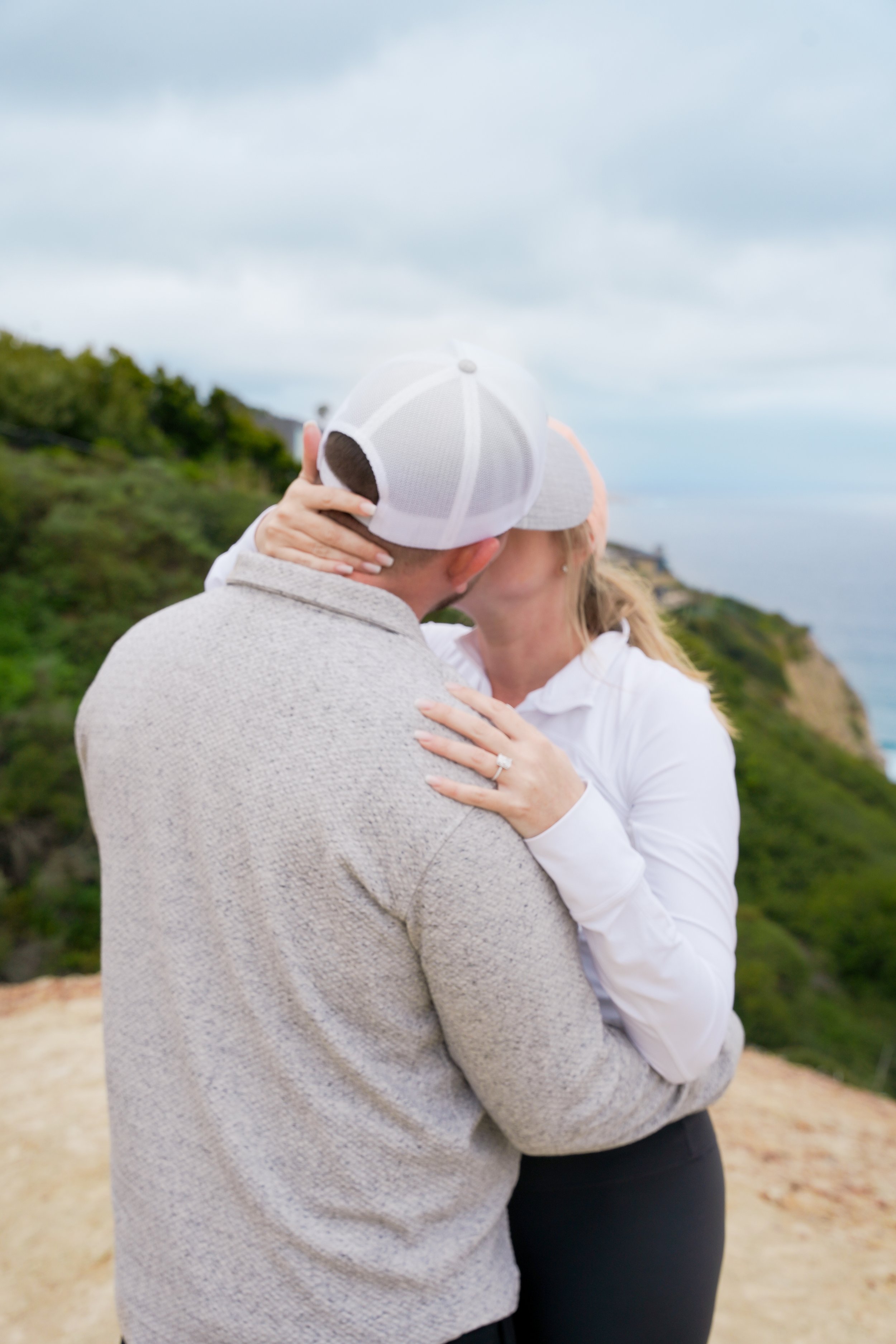 From a 9AM Instagram message to a 5PM surprise proposal on the Saigon Trail in La Jolla—this one was truly last minute. No meetings, just a lot of trust, charged gear, and coffee-fueled planning on the road. We pretended to be tourists, snapping land