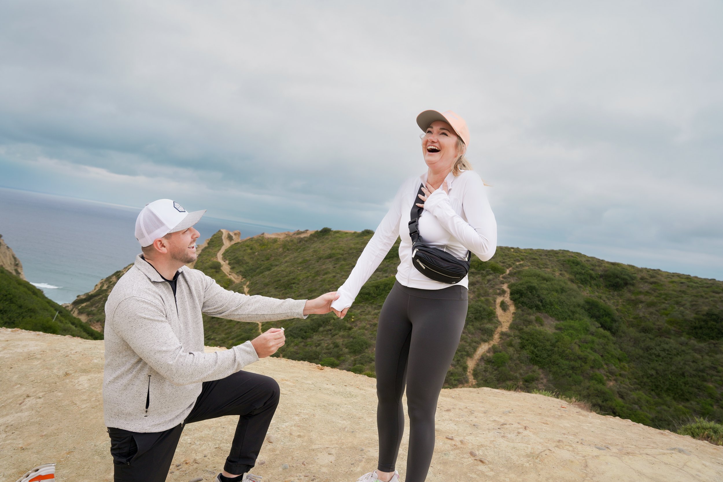 From a 9AM Instagram message to a 5PM surprise proposal on the Saigon Trail in La Jolla—this one was truly last minute. No meetings, just a lot of trust, charged gear, and coffee-fueled planning on the road. We pretended to be tourists, snapping land