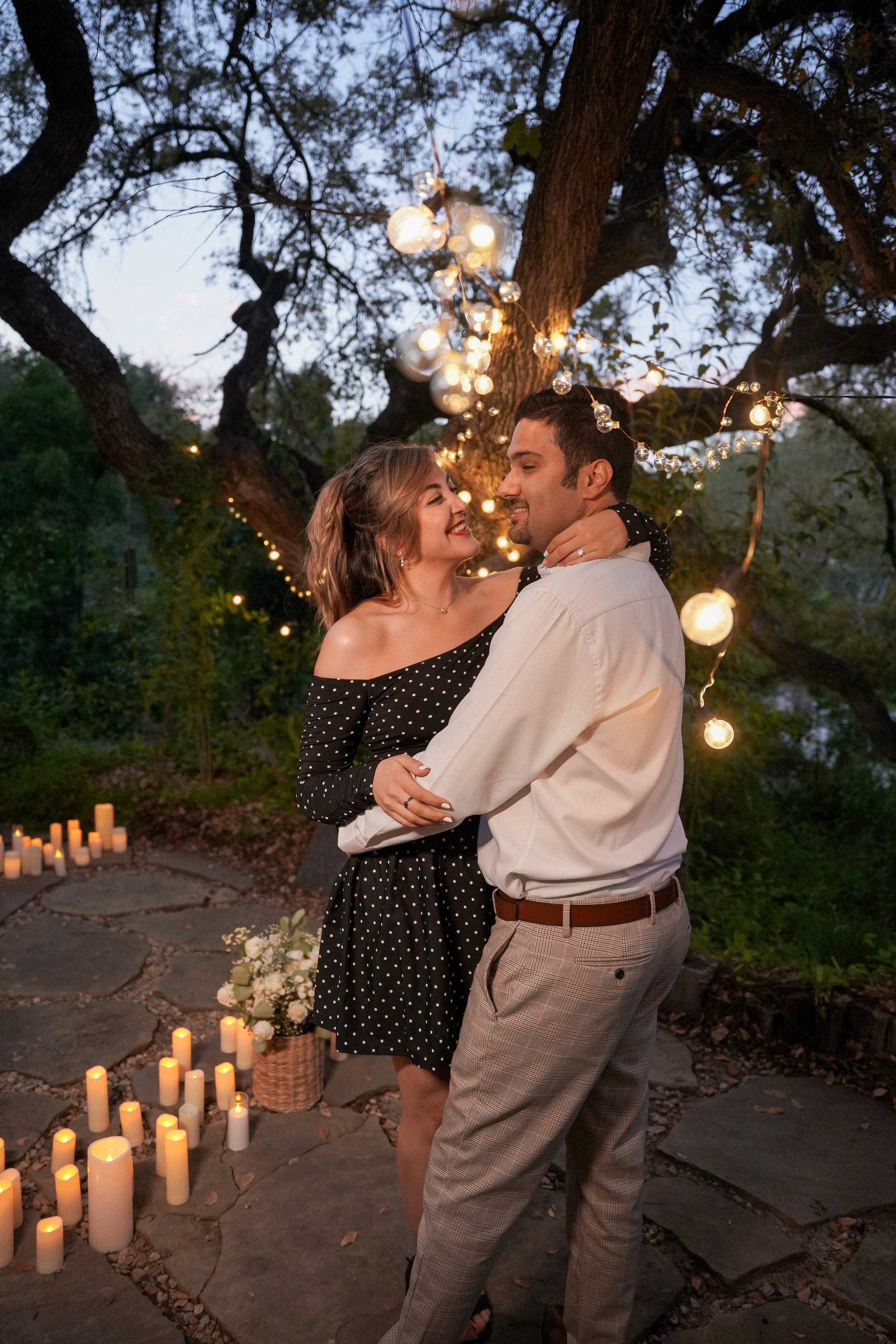 A surprise proposal in the hills of Temecula, styled by Life’s Short Picnic and captured with candid surprise photography. Surrounded by vineyard views and golden light, their unforgettable “yes” was picture-perfect.