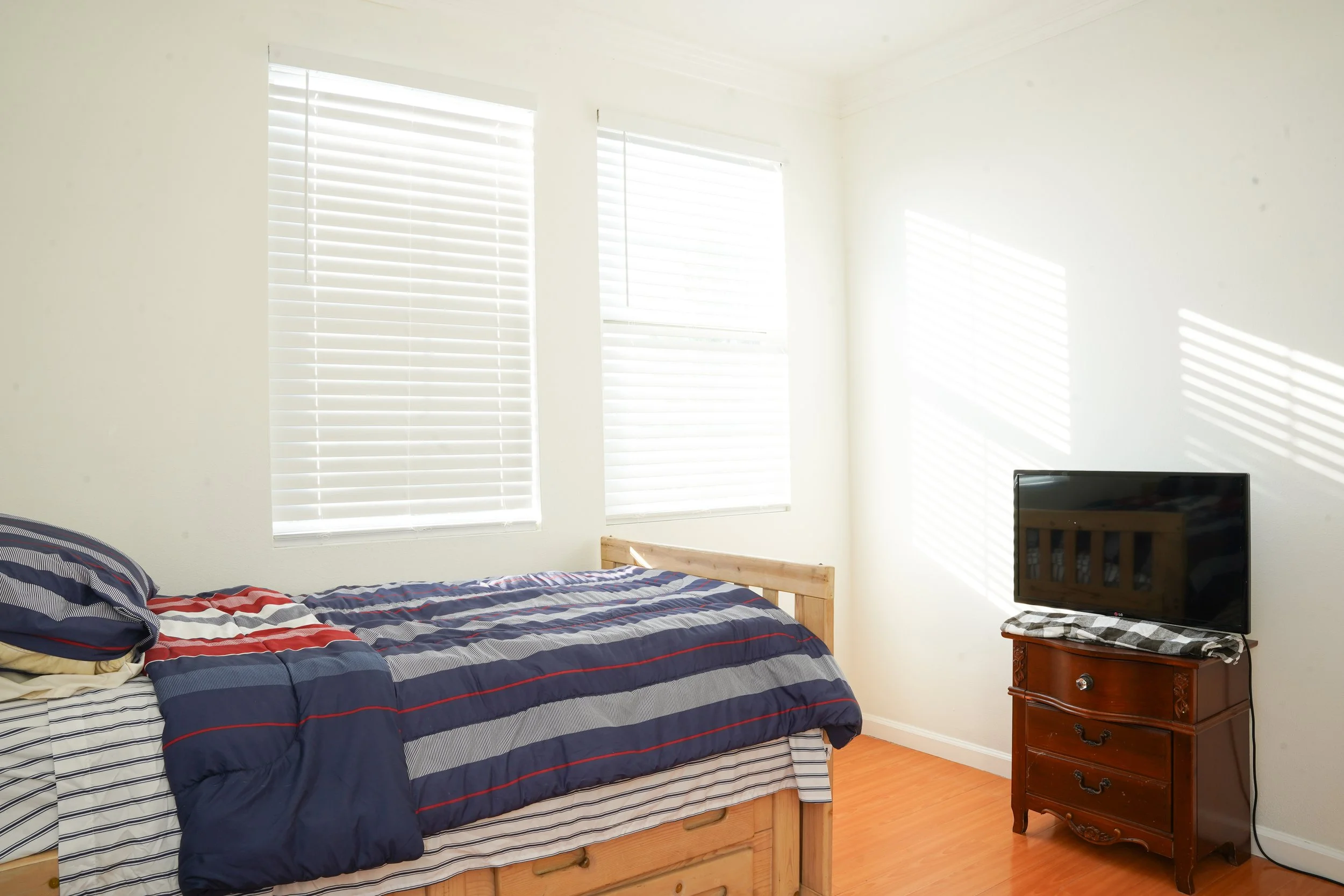Photographers capturing first Airbnb collaboration for portfolio exposure.