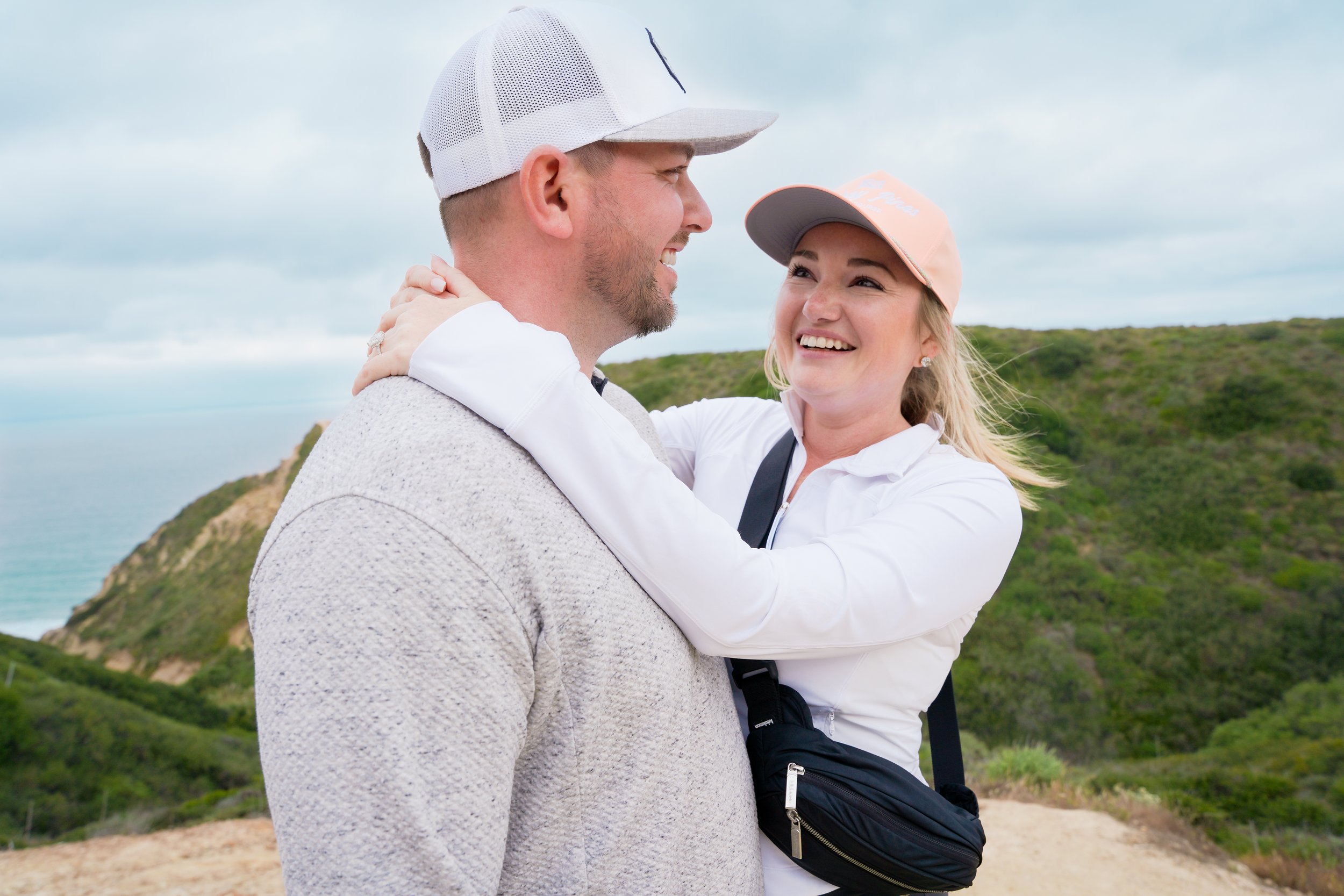 From a 9AM Instagram message to a 5PM surprise proposal on the Saigon Trail in La Jolla—this one was truly last minute. No meetings, just a lot of trust, charged gear, and coffee-fueled planning on the road. We pretended to be tourists, snapping land
