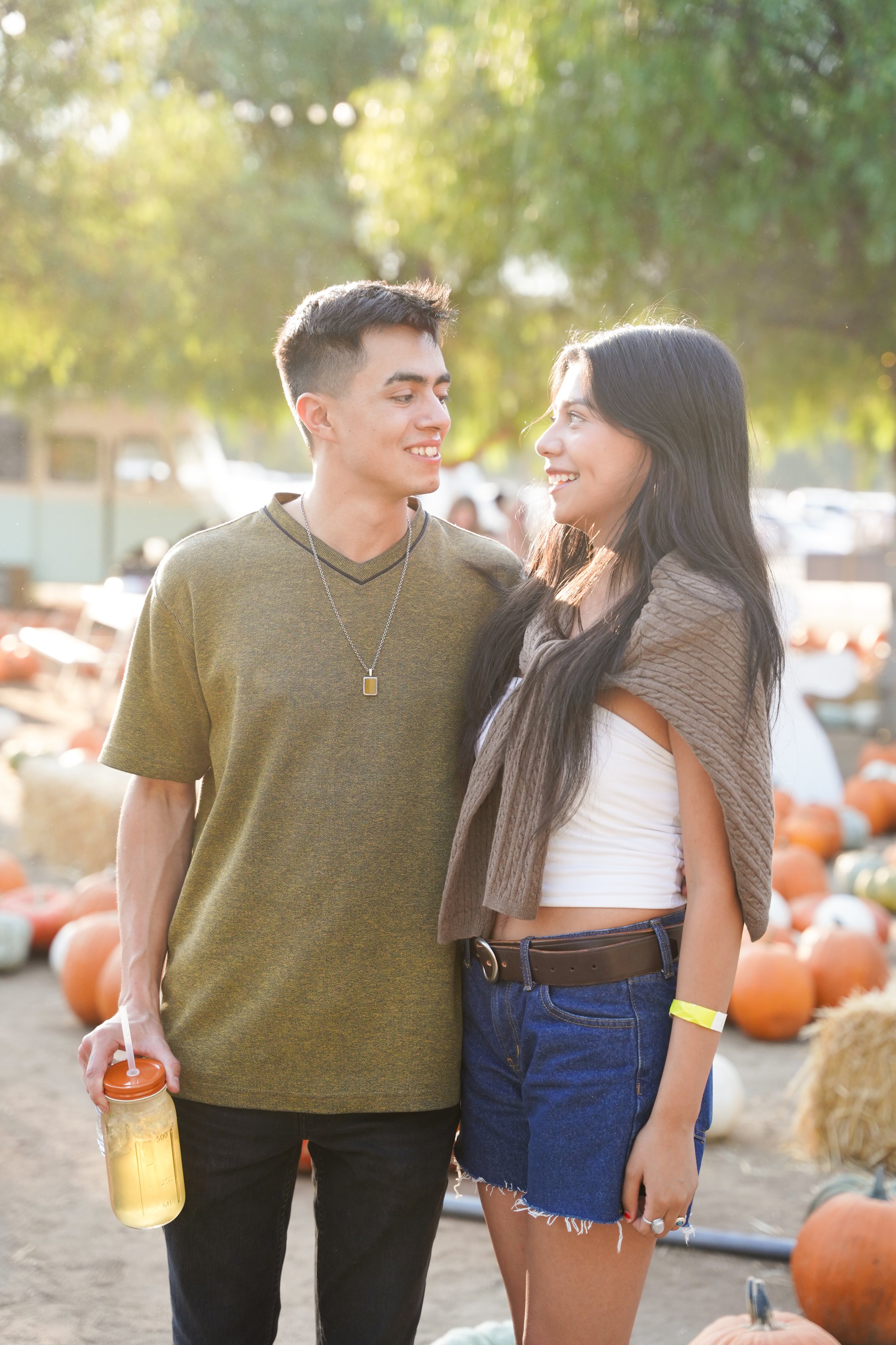 Love in full bloom at the pumpkin patch in Temecula! This cozy couples portrait session captured sweet moments, autumn colors, and seasonal charm—perfect for celebrating love in Southern California’s fall sunshine.
