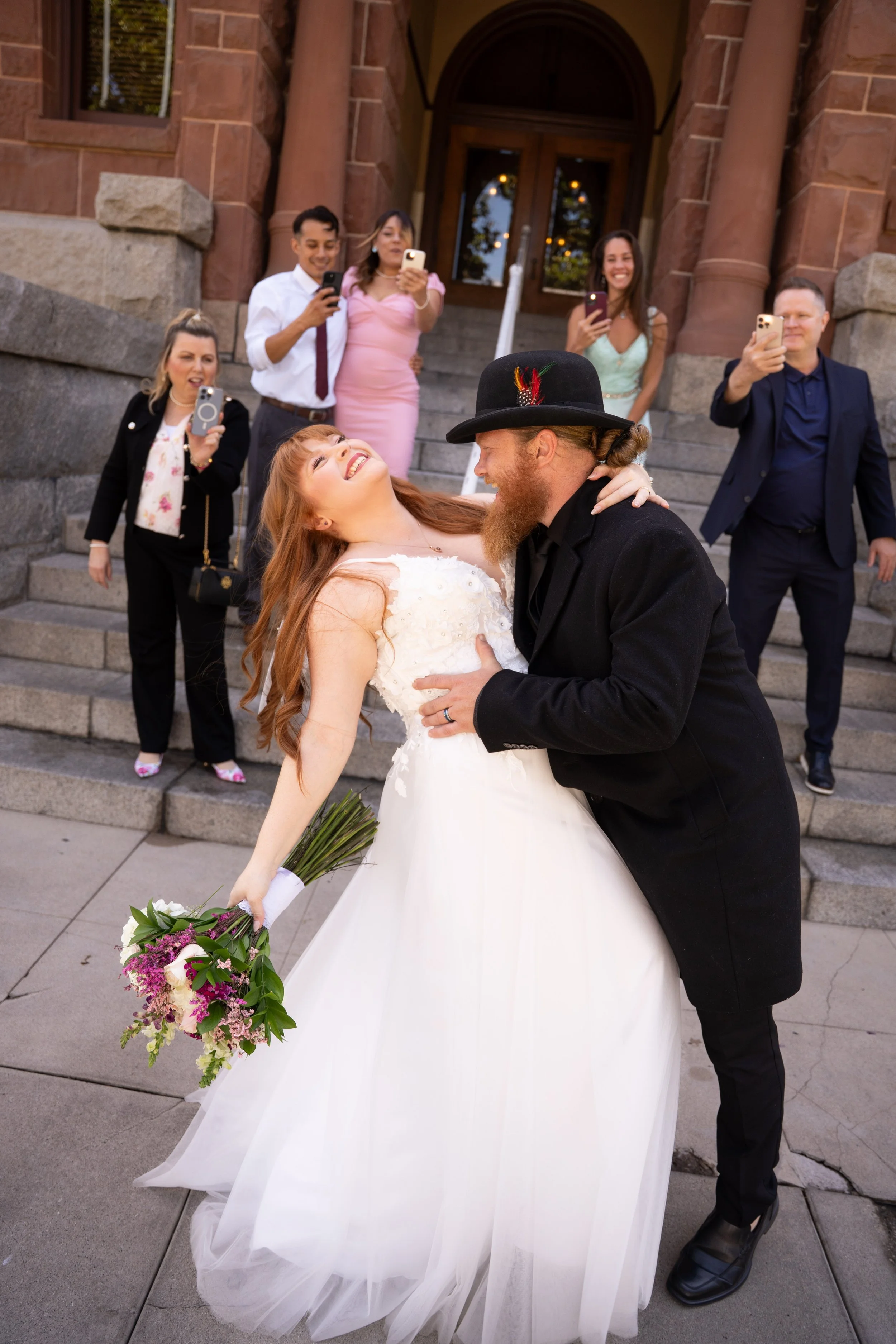 Elegant courthouse wedding photos in Santa Ana, Orange County — book your photographer with Last Minute Photoshoot today .
