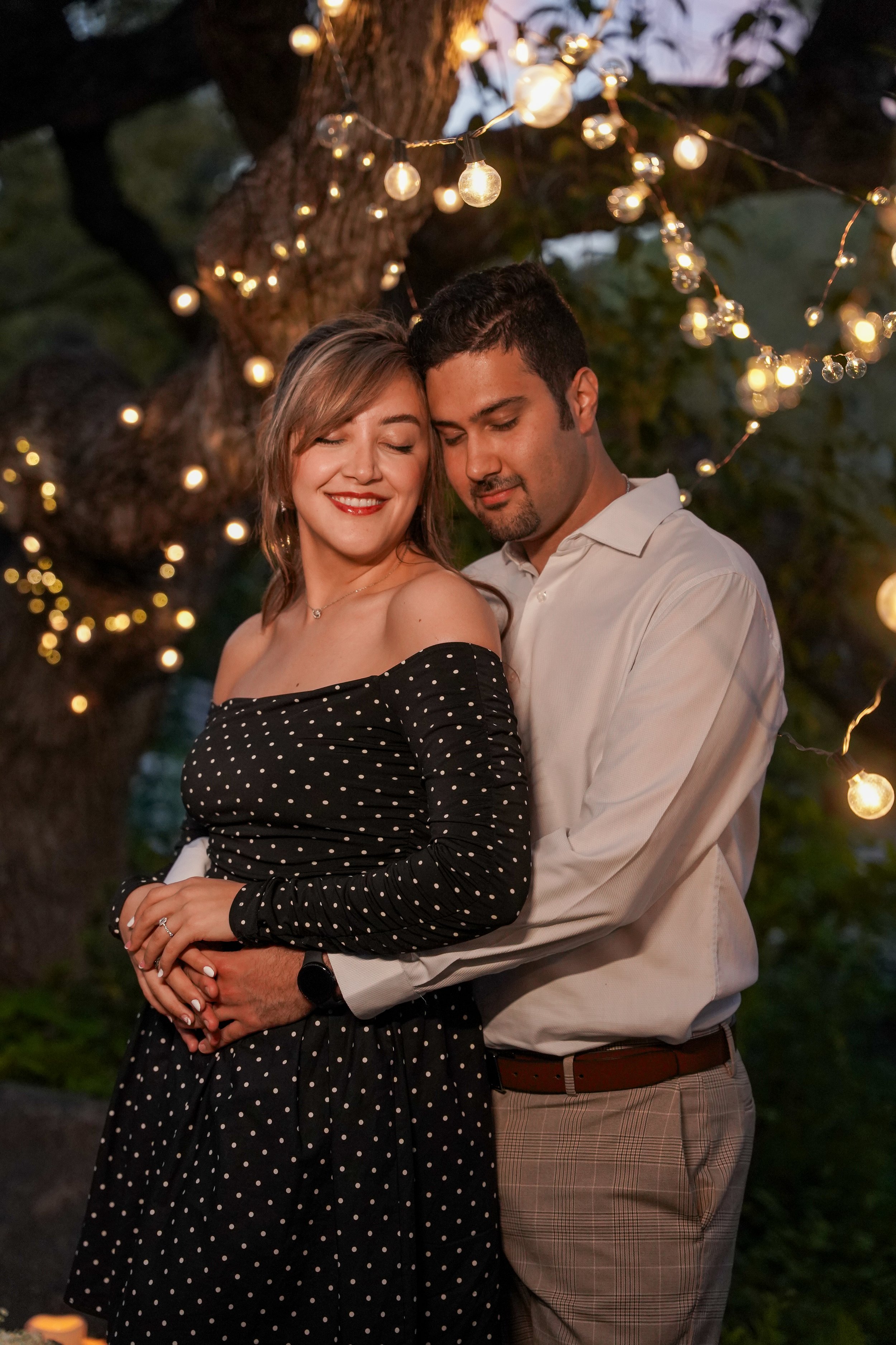 Surprise proposal photoshoot in Temecula, California featuring romantic estate views and candid engagement photography. Perfect for couples planning a private and unforgettable “Will you marry me?” moment.
