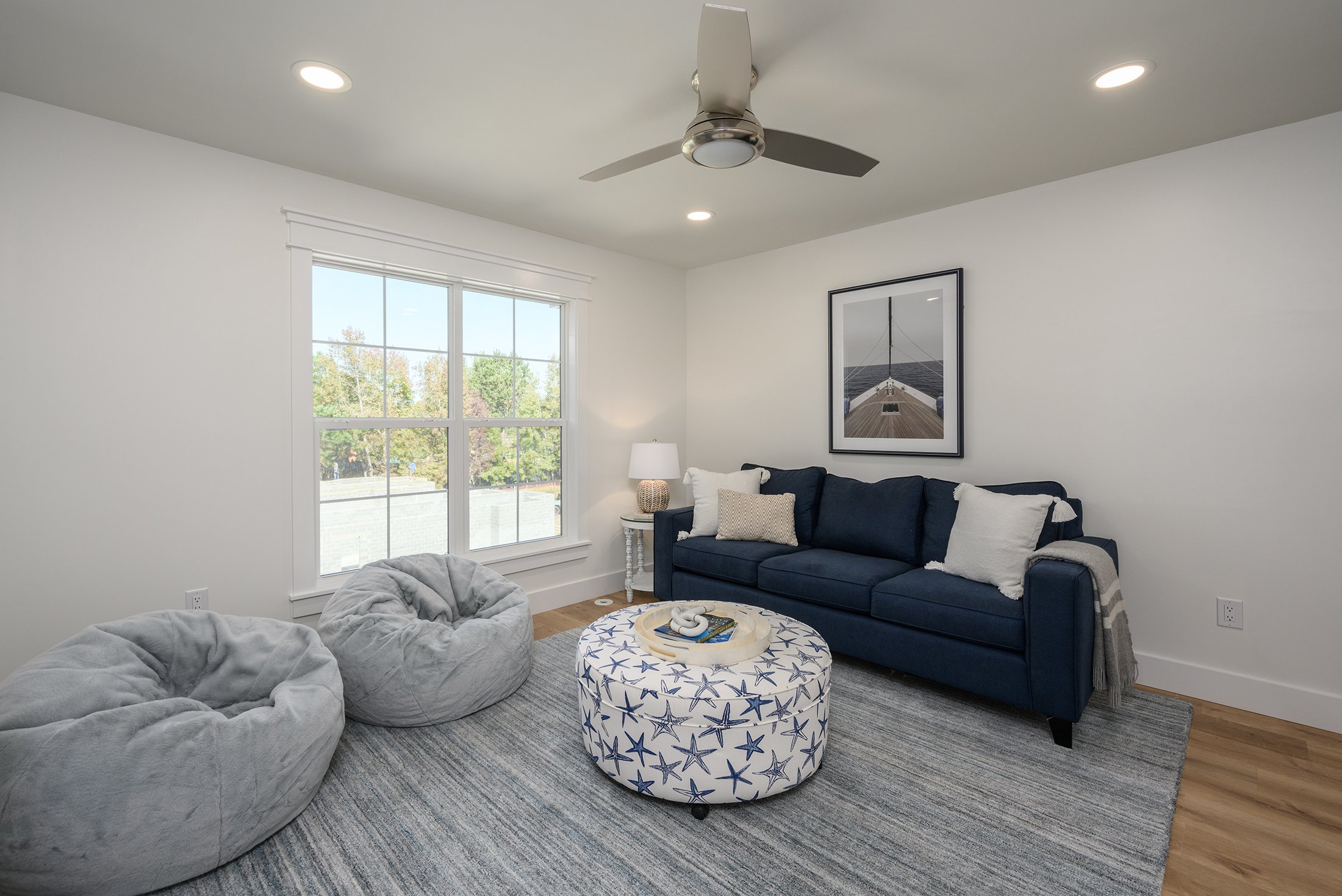 Bedroom/Sitting room