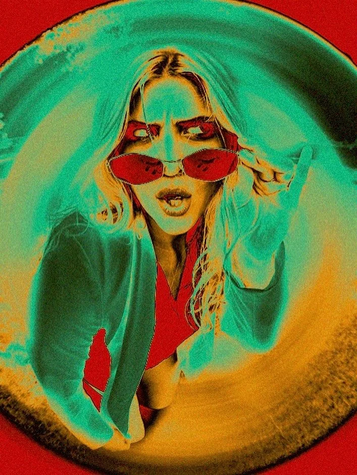 girl what are you doing! it&rsquo;s time to put your records on!

#albumcover #artistphotographer #photos #photographer #photos #musicphotos #musicphotography #art
