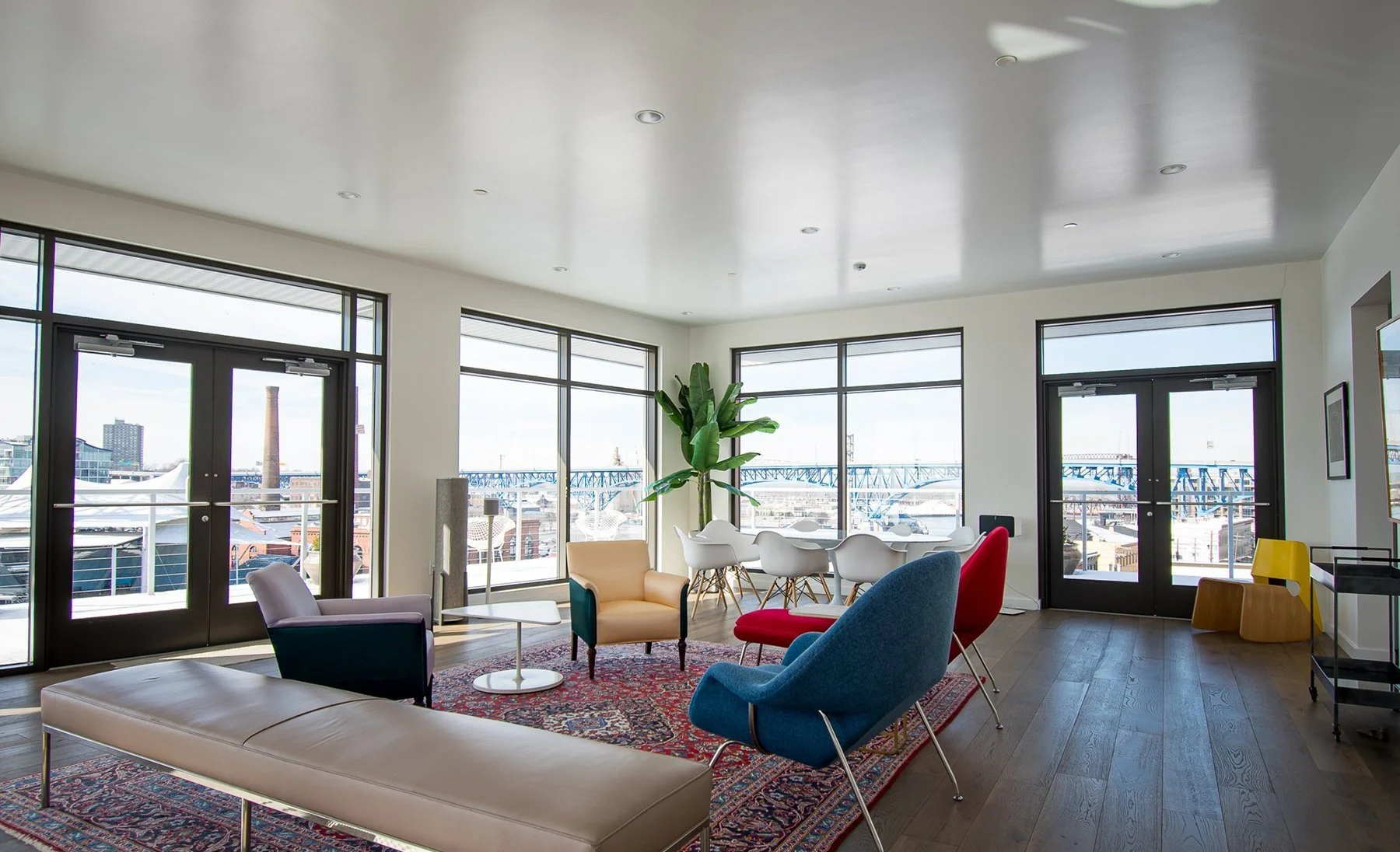 1400 W 10th St_interior6_costar.jpg