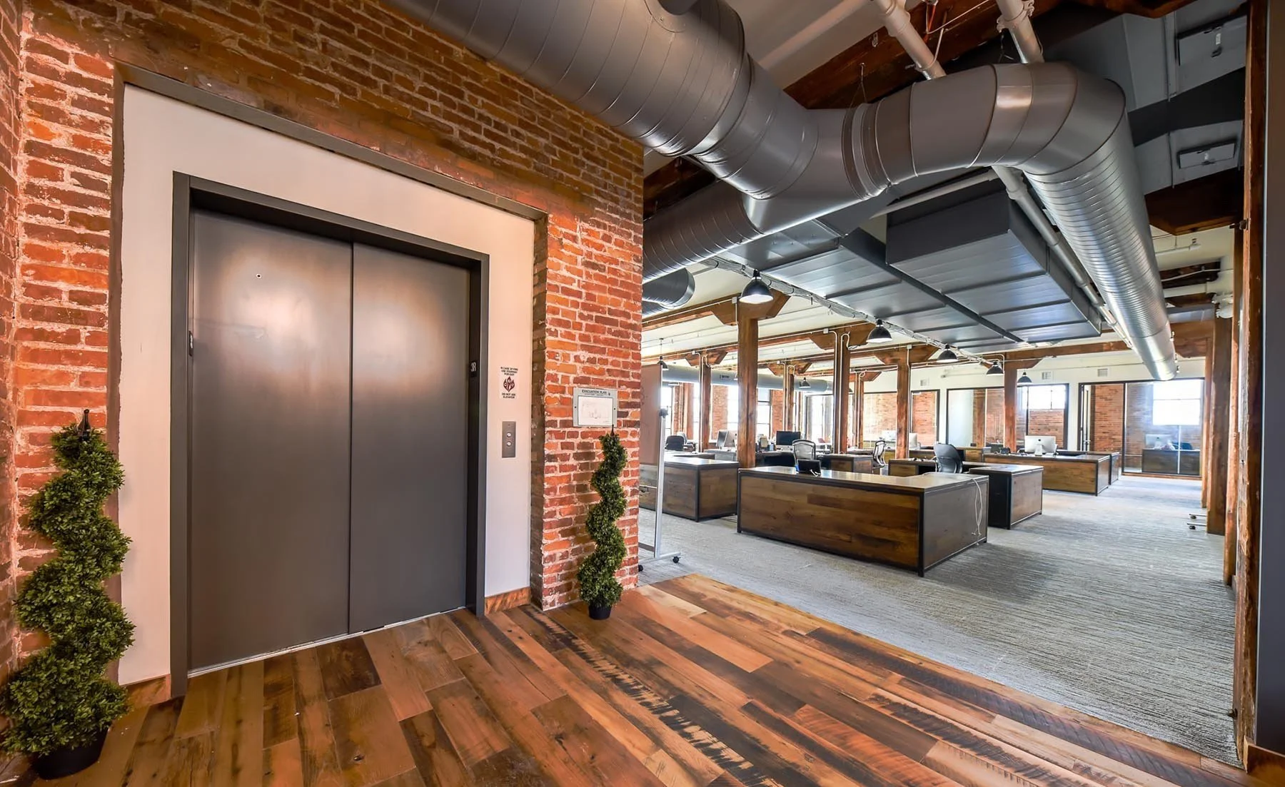 1400  W 10th_3rd floor 01_09.01.2021_COSTAR.jpg