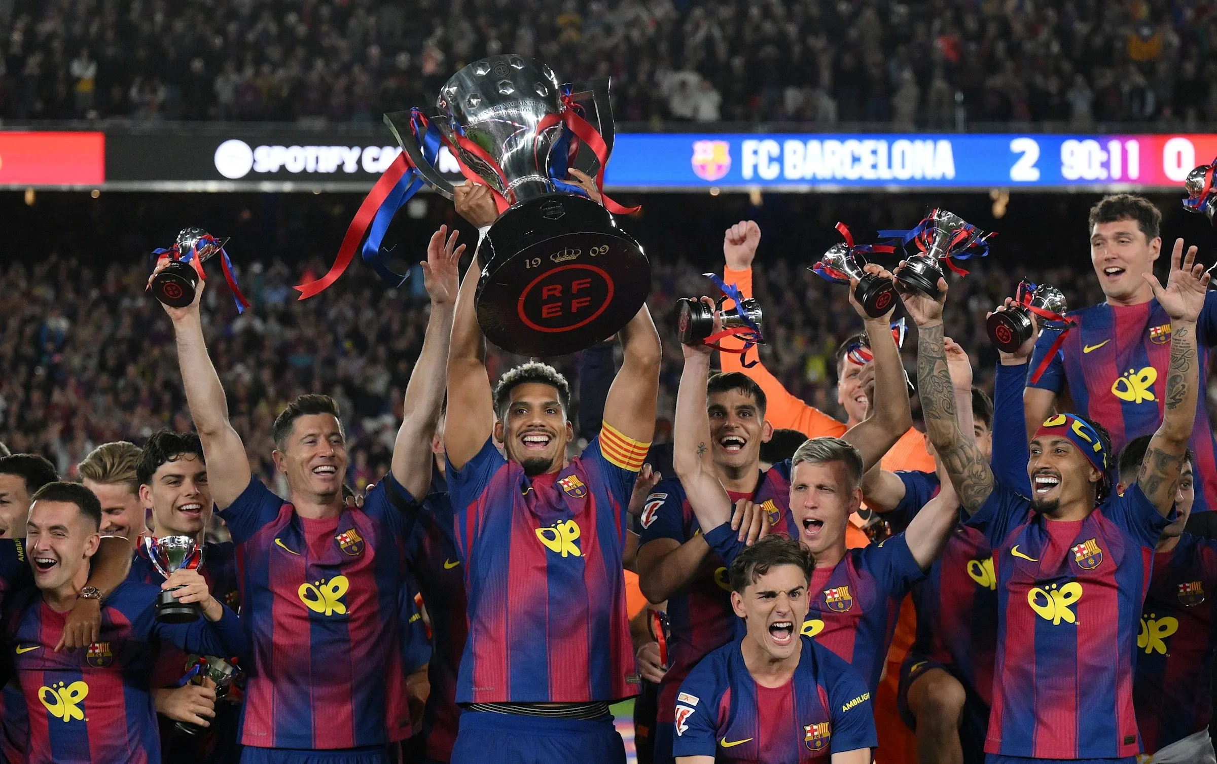 LA FAMILIA BLAUGRANA