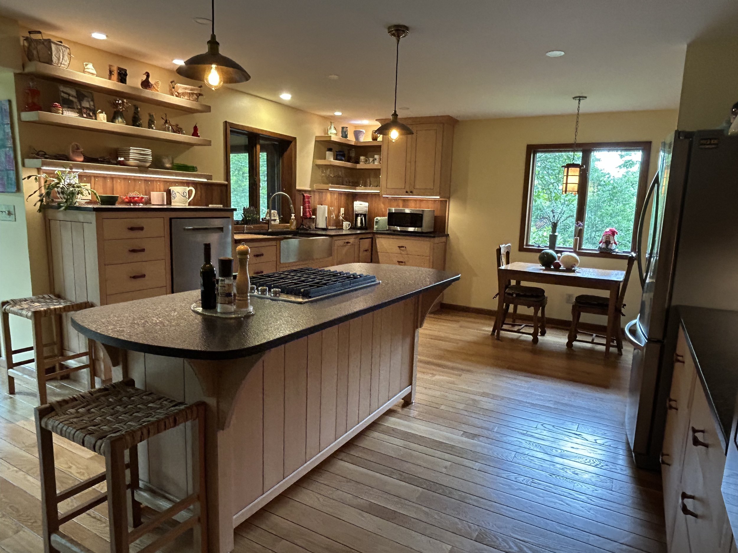7399 Kitchen 5.jpeg