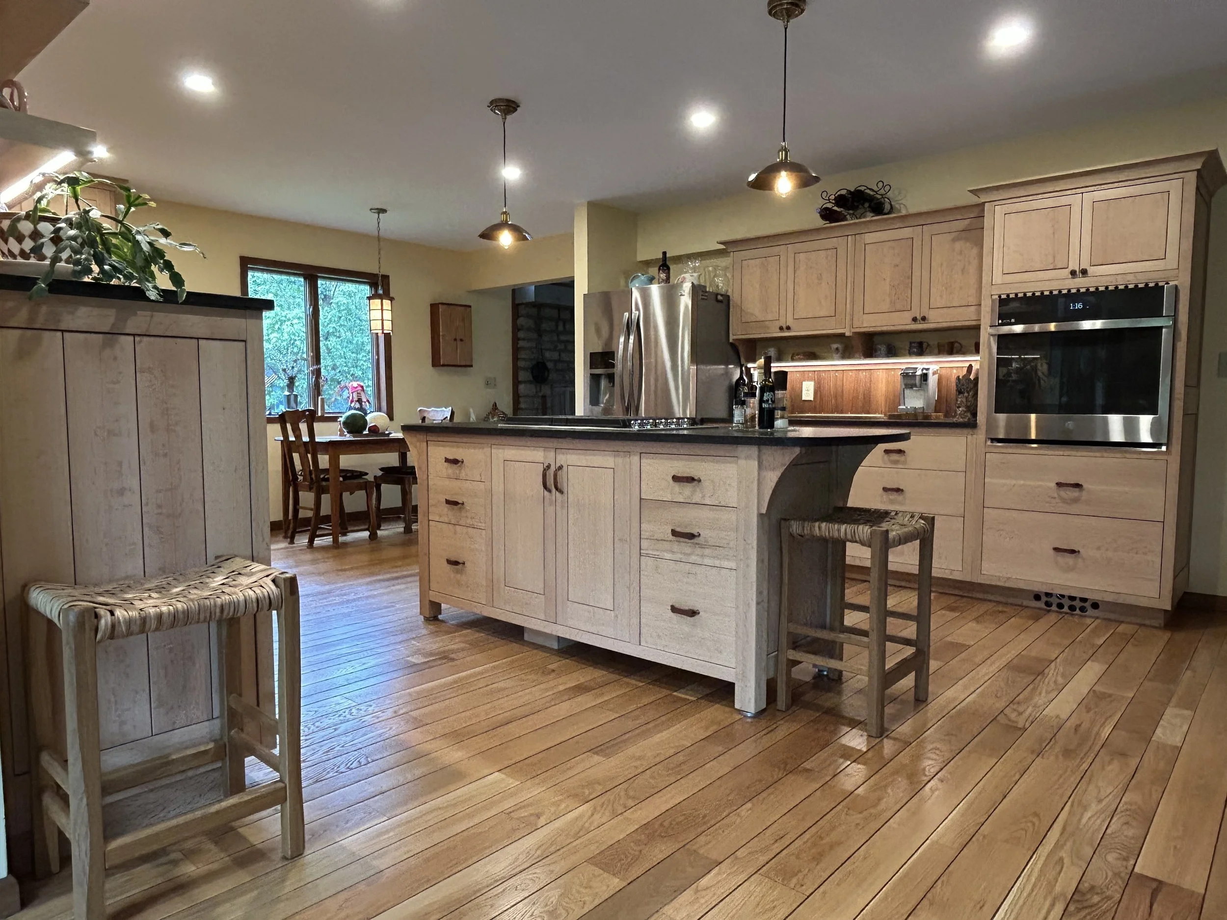 7399 Kitchen 6.jpeg