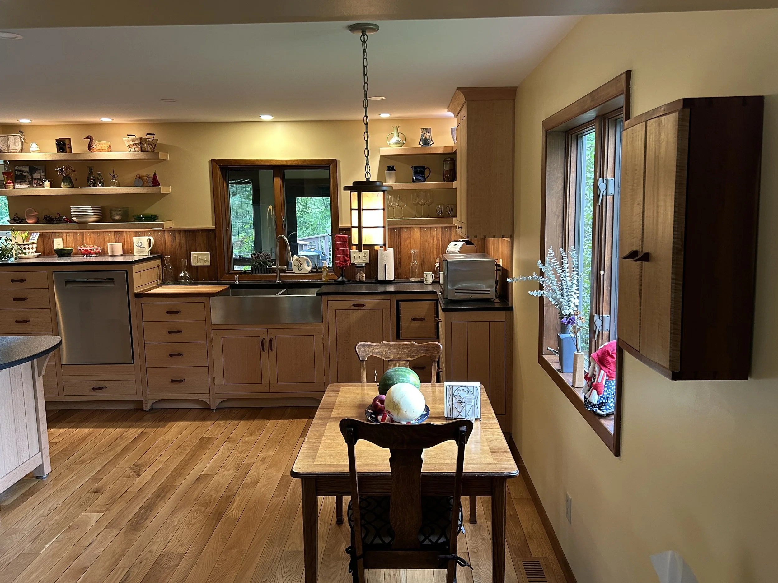 7399 Kitchen 2.jpeg
