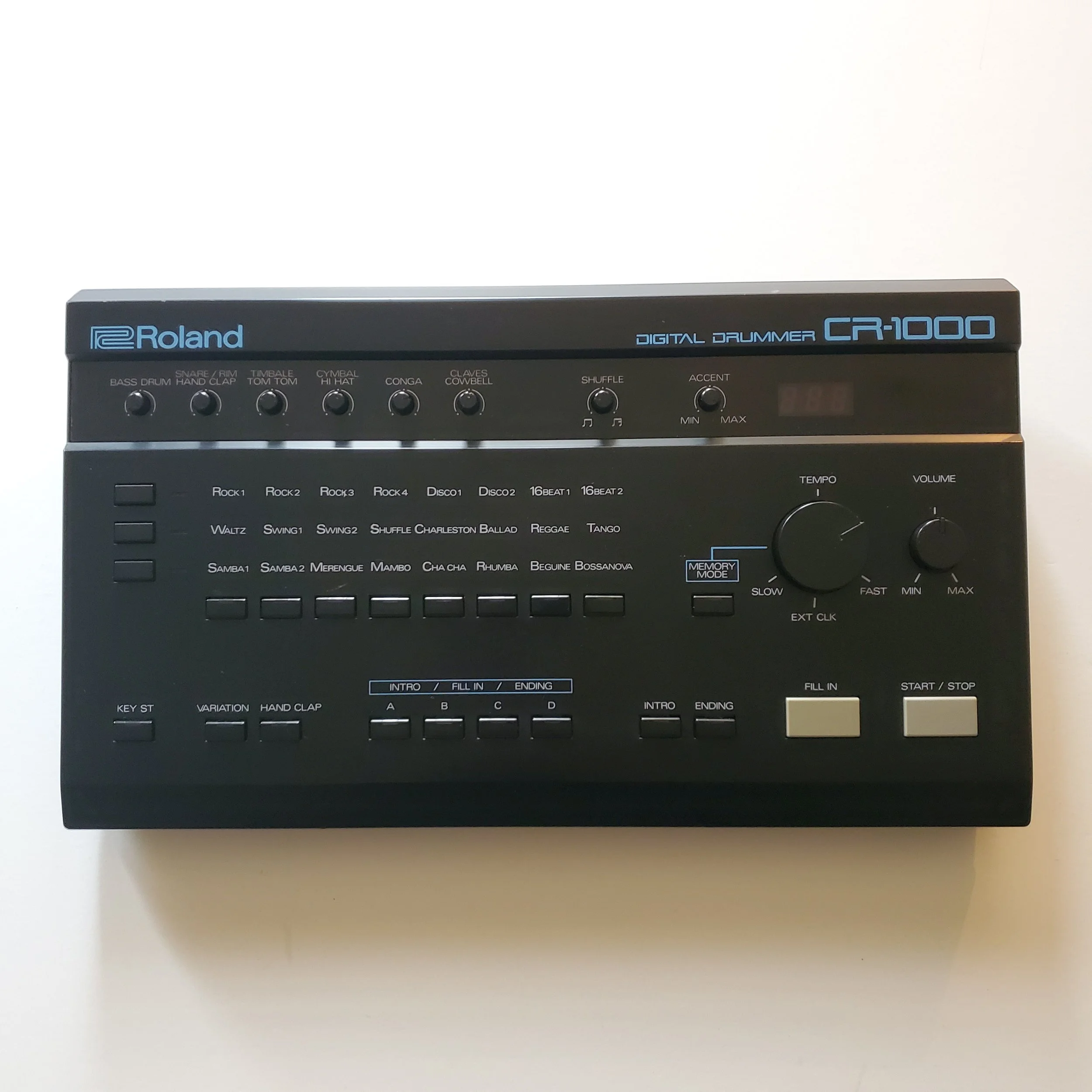 Roland CR-1000