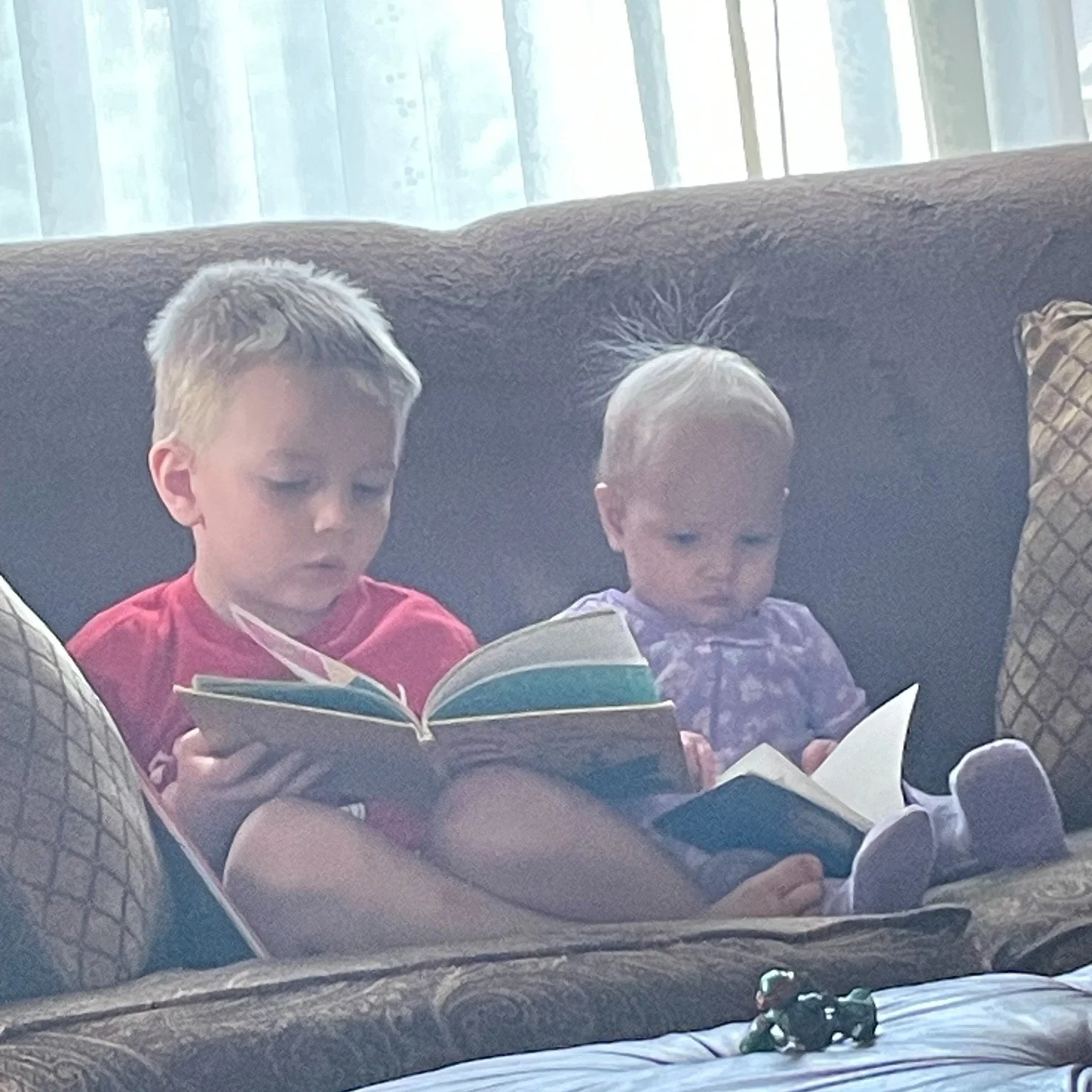 Back to school also means… back to reading! π
Whether your kiddos are learning their letters or diving into their first chapter books, there’s something magical about the start of a new school year—and the stories that come with i