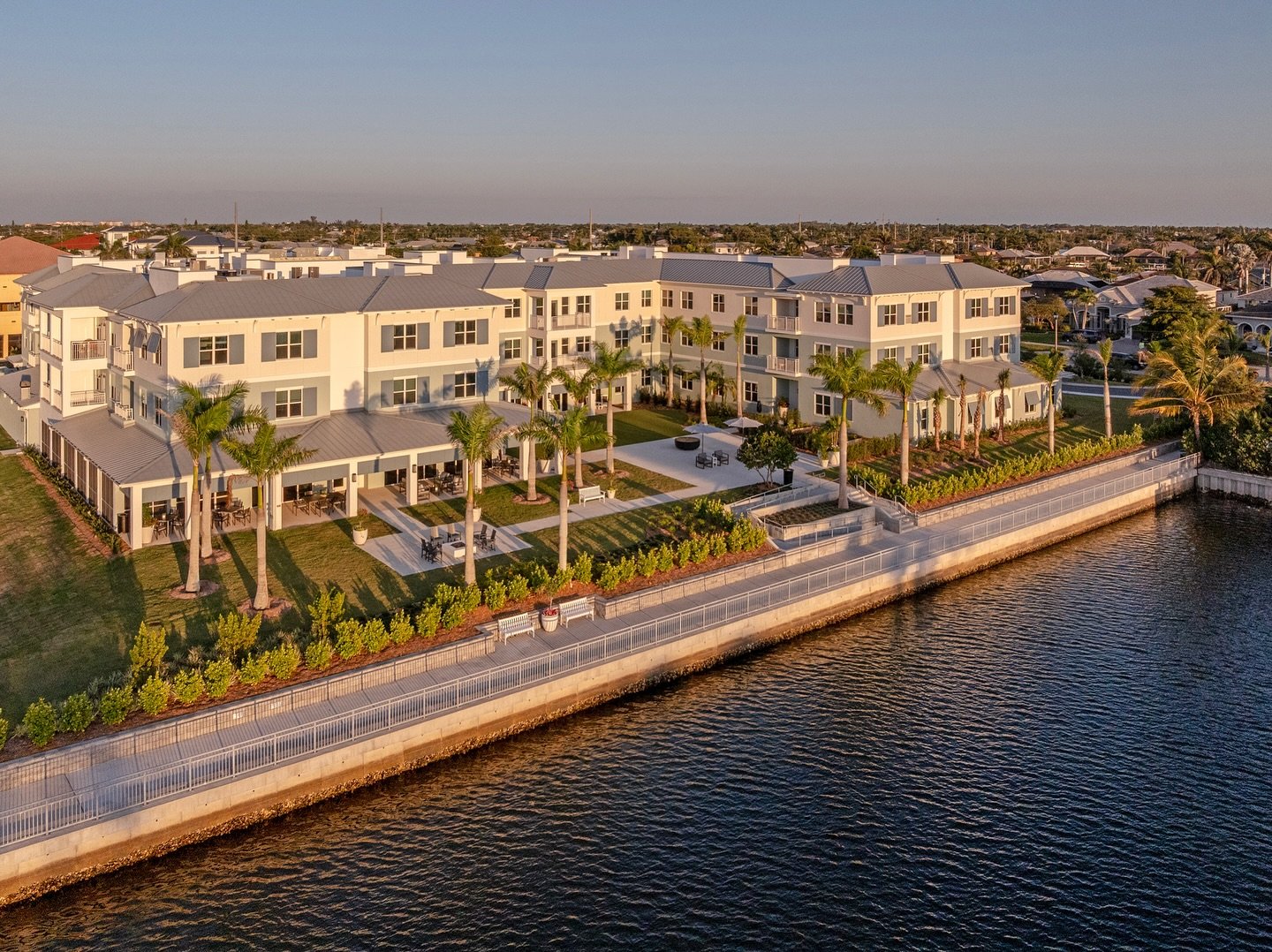 Welcome to The Watermark at Marco Island, a premier senior living destination for Assisted Living and Memory Care on Marco Island, FL. 

Interested in seeing more from the portfolio? Head to the link in our bio!

Architecture: @chanceyarchitecture 
I