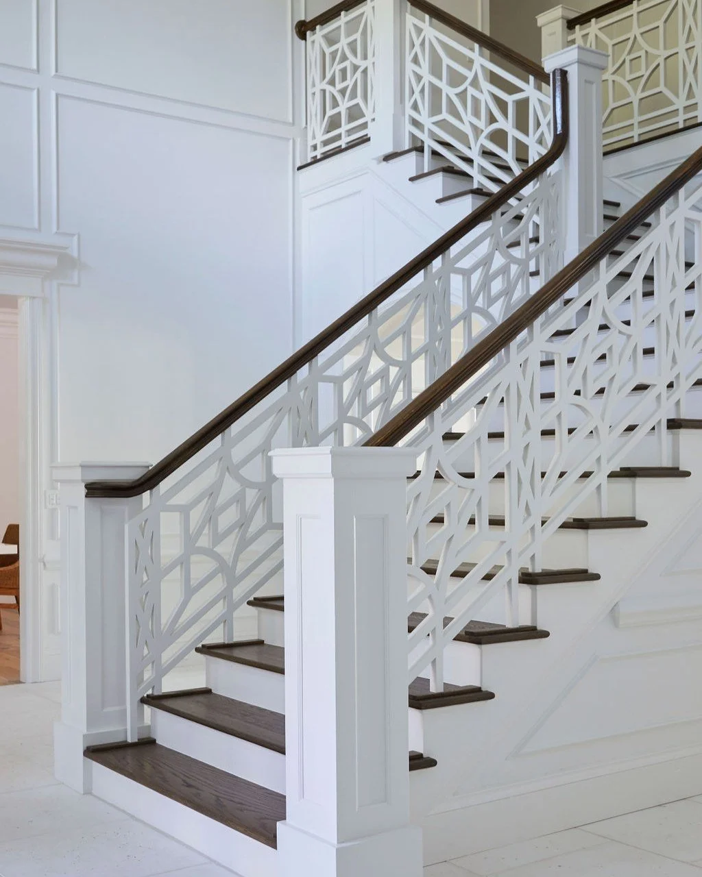 Not just steps &mdash; a statement. ✨

Photography: @jallsopp

#chanceyarchitecture #chanceyinteriordesign #staircase #staircasedesign #stairway #interiorarchitecture #floridahomes #floridadesigner