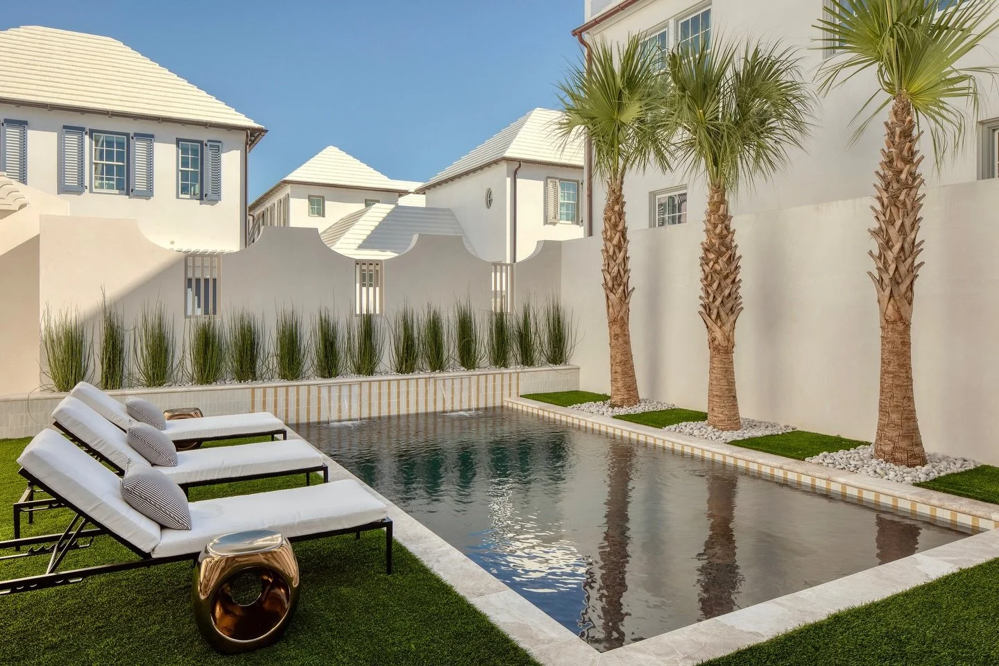 We are closing out the year in a space made for slowing down. Where the water moves, palms sway, and the details invite you to linger a little longer. We are grateful for the projects, the people, and the moments like this that make it all worth it. 