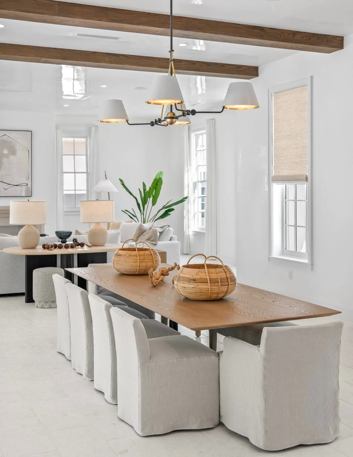 There&rsquo;s something so special about a dining space that naturally brings people together. For this home, we paired relaxed linen chairs with a generously sized table, designed for everything from weeknight dinners to full-house gatherings. Posit