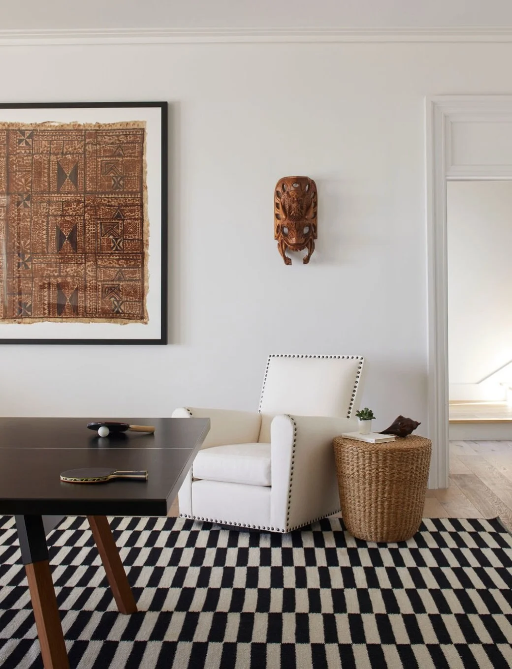 A little friendly competition to kick off the weekend! 🏓 Who says great design can&rsquo;t be all fun and games? Happy Friday!

Photography: @jallsopp 

#tampahomes #tampadesigner #davisislands #gameroom #gameroomdesign