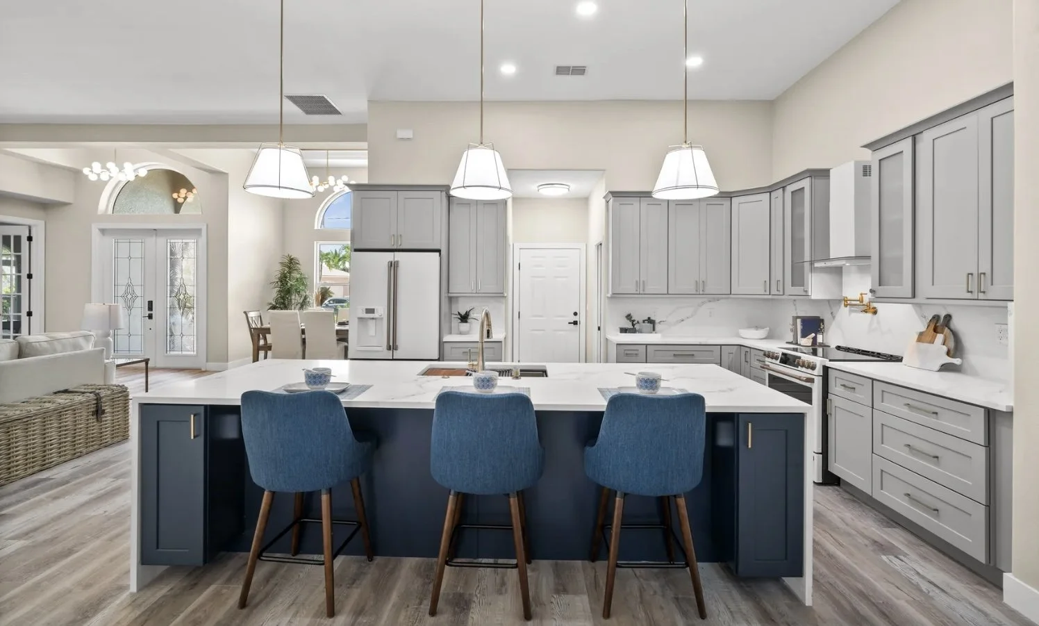 Beautiful kitchen design with pops of blues and grays
