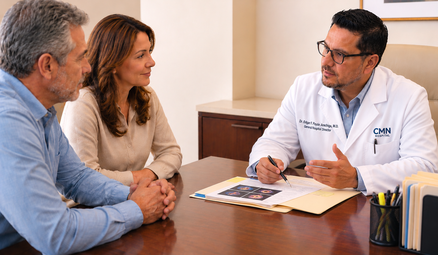 Dr. Edgar Payán meeting with patients during a medical consultation at CMN Hospital