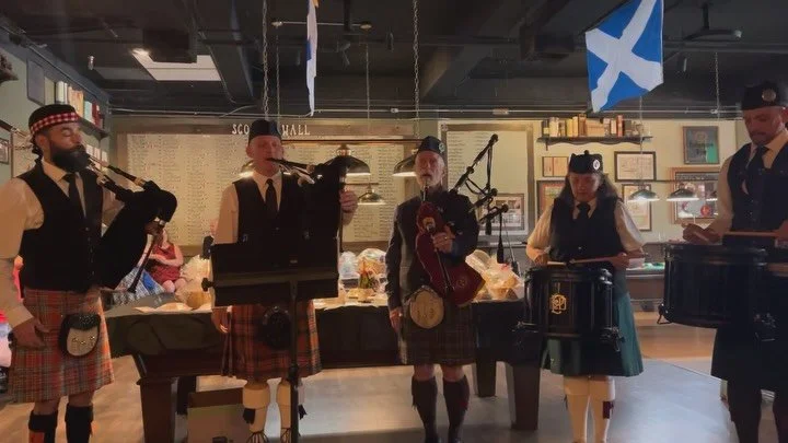 🎶🏴󠁧󠁢󠁳󠁣󠁴󠁿 Nothing hits quite like the sound of the pipes.

The Pubhouse is alive with the music of Tartan Day! There is nothing better.

Come catch it while you can. Sl&agrave;inte! 🥃