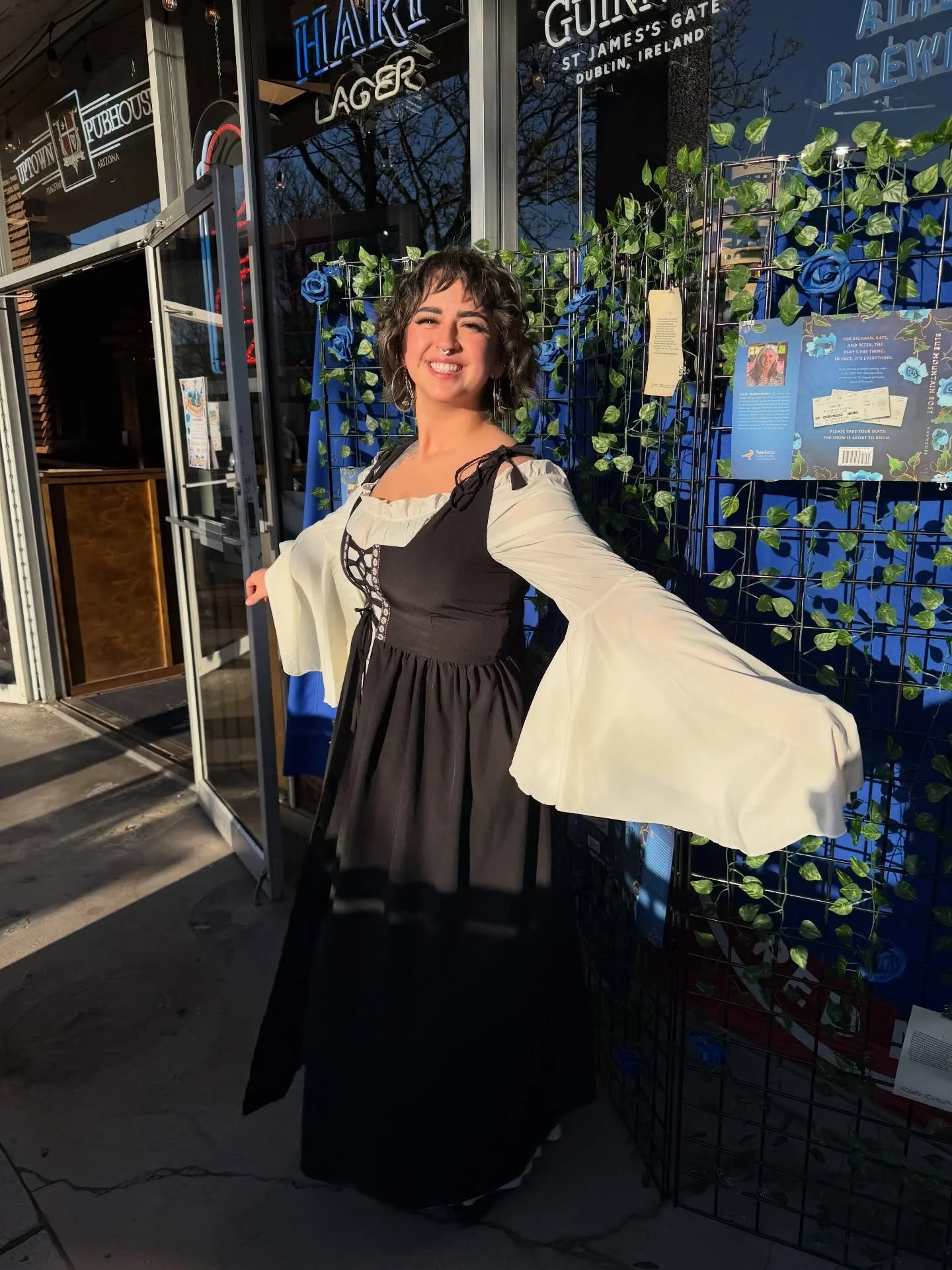 🎭✨ It&rsquo;s happening now. Happy Birthday, William! ✨🎭
Shakespeare&rsquo;s Birthday celebration is in full swing at Uptown, and it&rsquo;s already a night to remember.

Hosted by the one and only Taylor Salazar (looking fantastic in full costume)