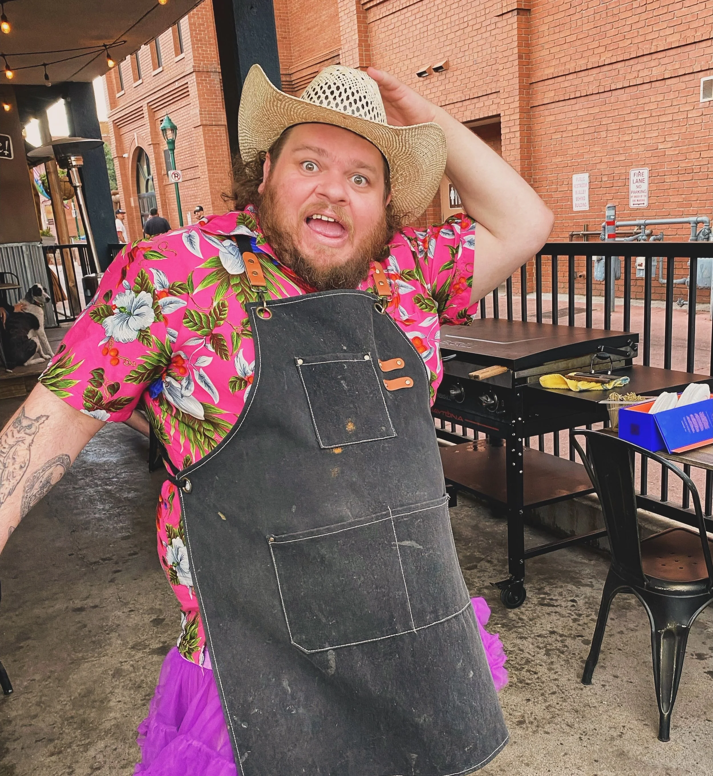 🌬️🍔 It may be windy out there, but that&rsquo;s not stopping Chef Nick.

The grill is hot, the sliders are ready, and if we all do a little rain dance, maybe we&rsquo;ll get lucky . 😎☀️💃

🍔 One per person
🔥 While supplies last
🌧️ Rain dance op