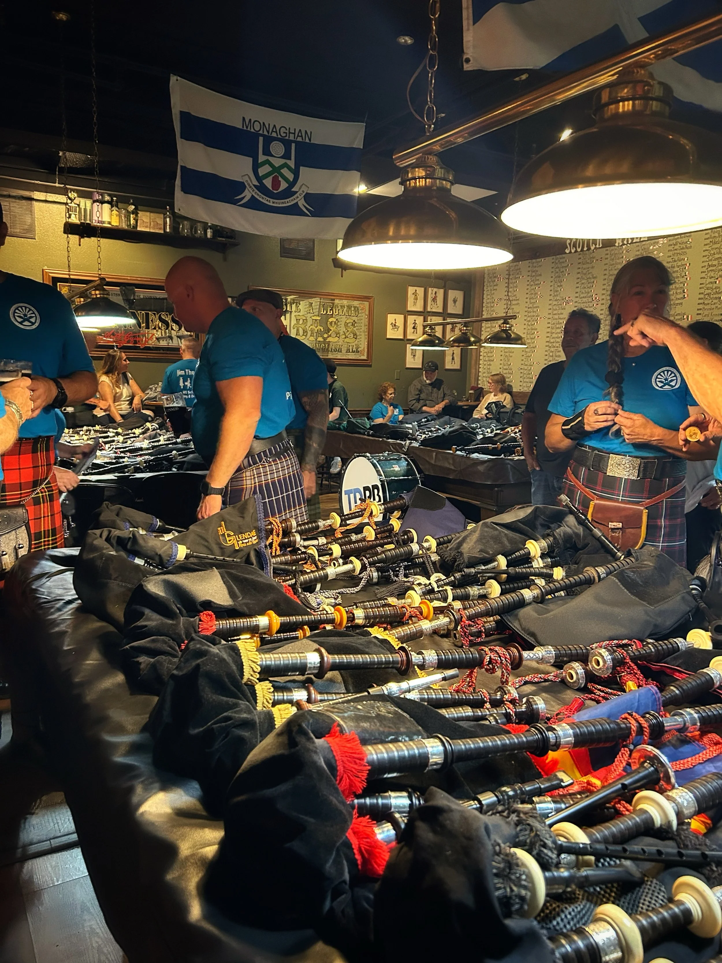 ☘️🎱 Not every night you see our tables full of bagpipes!

A heartfelt thank you to the @northernazcelts and the Jim Thomson School of Piping &amp; Drumming for bringing so much music, spirit, and tradition to Uptown.

We&rsquo;re honored they truste