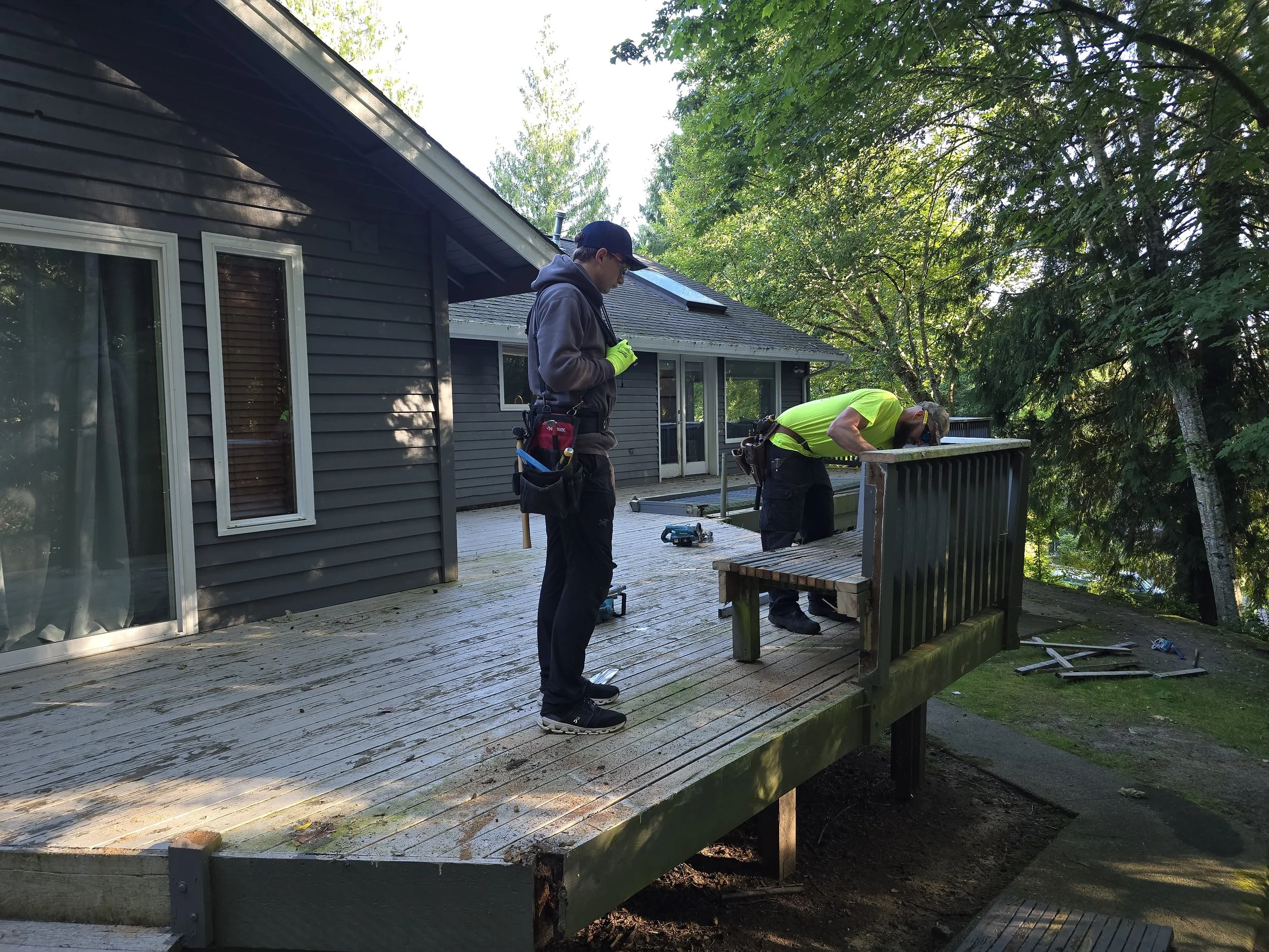 fall-city-deck-framing-02b.jpg