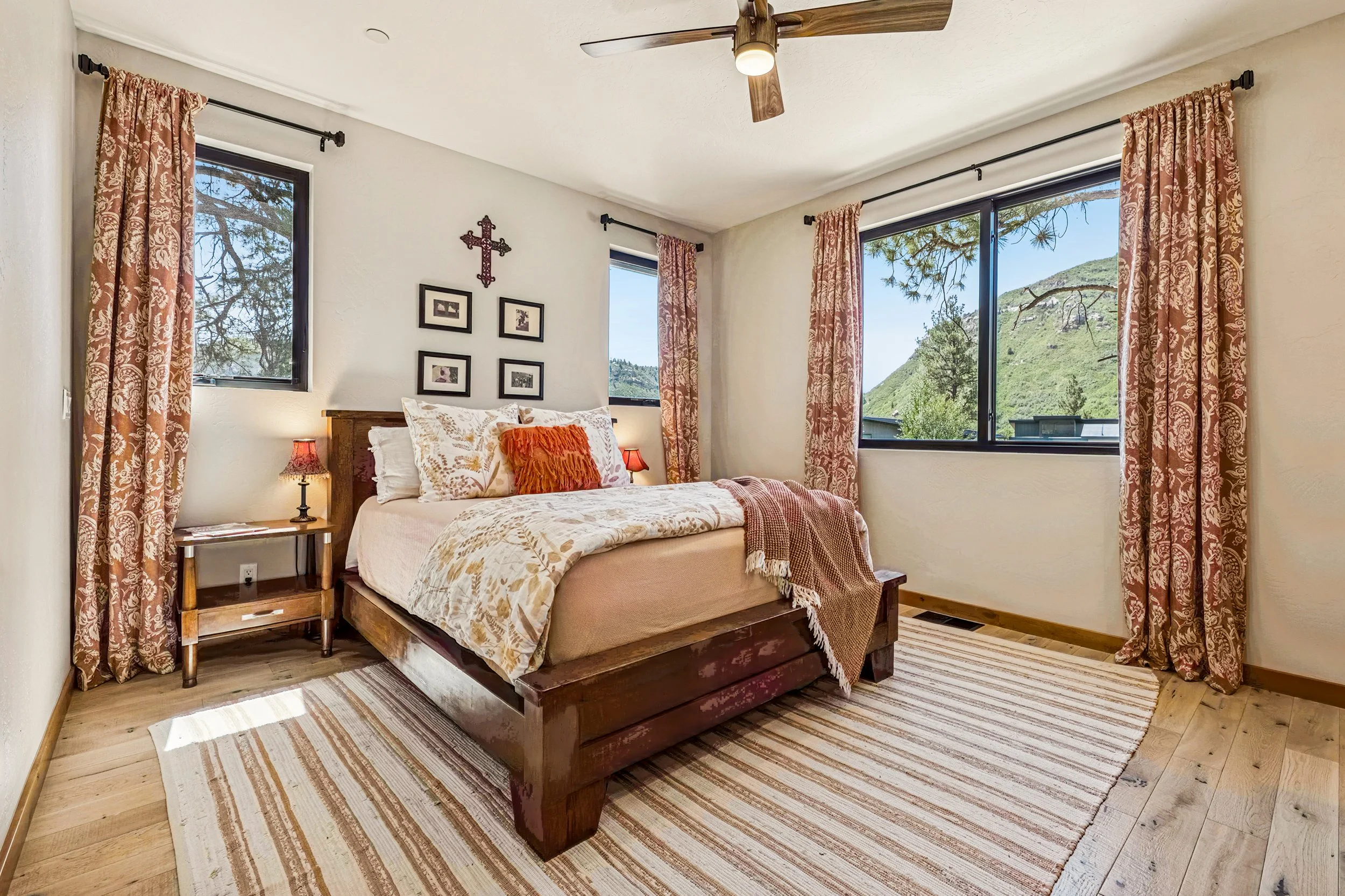 33-print-1022 Twin Buttes Ave -33.jpg