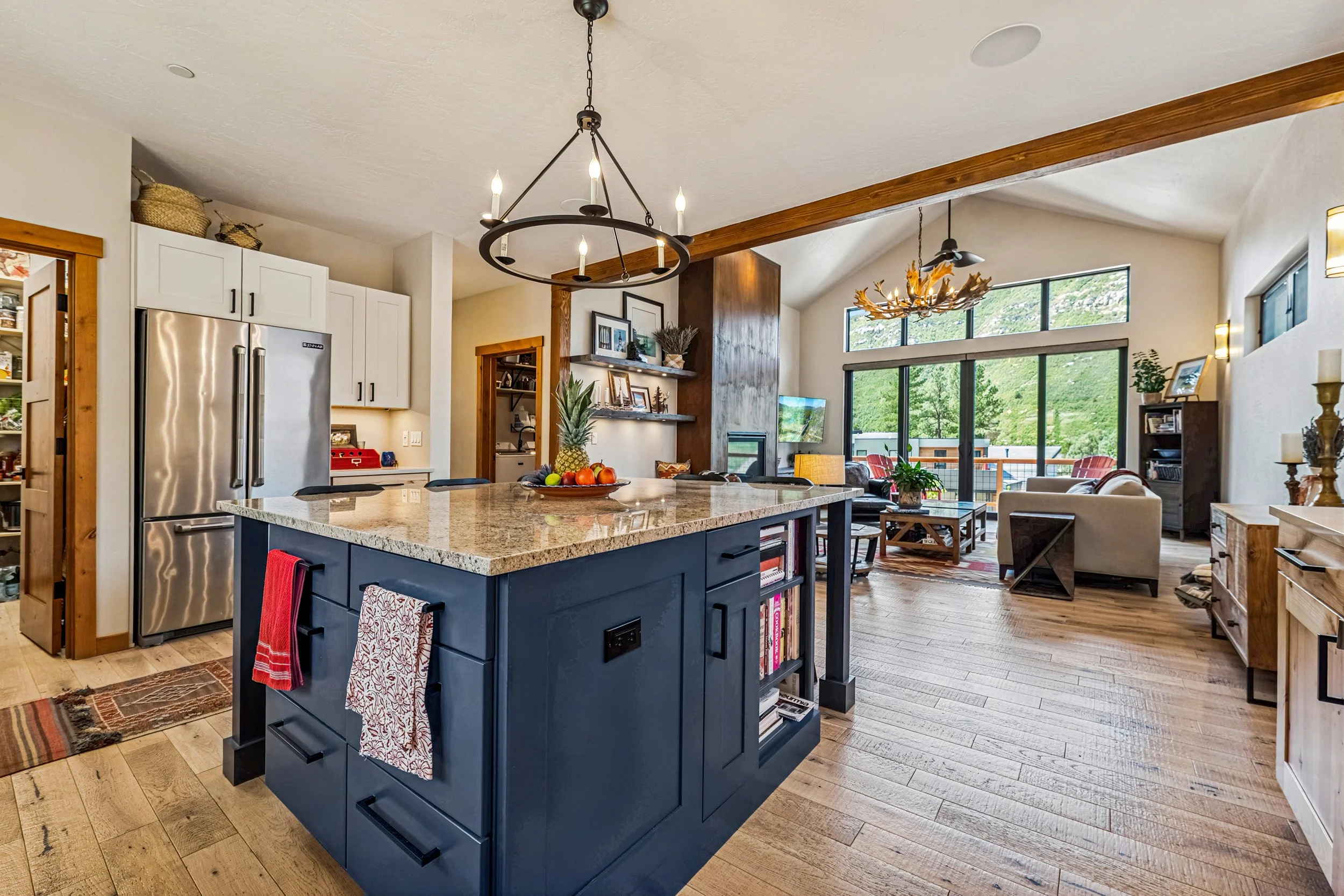 18-print-1022 Twin Buttes Ave -18.jpg