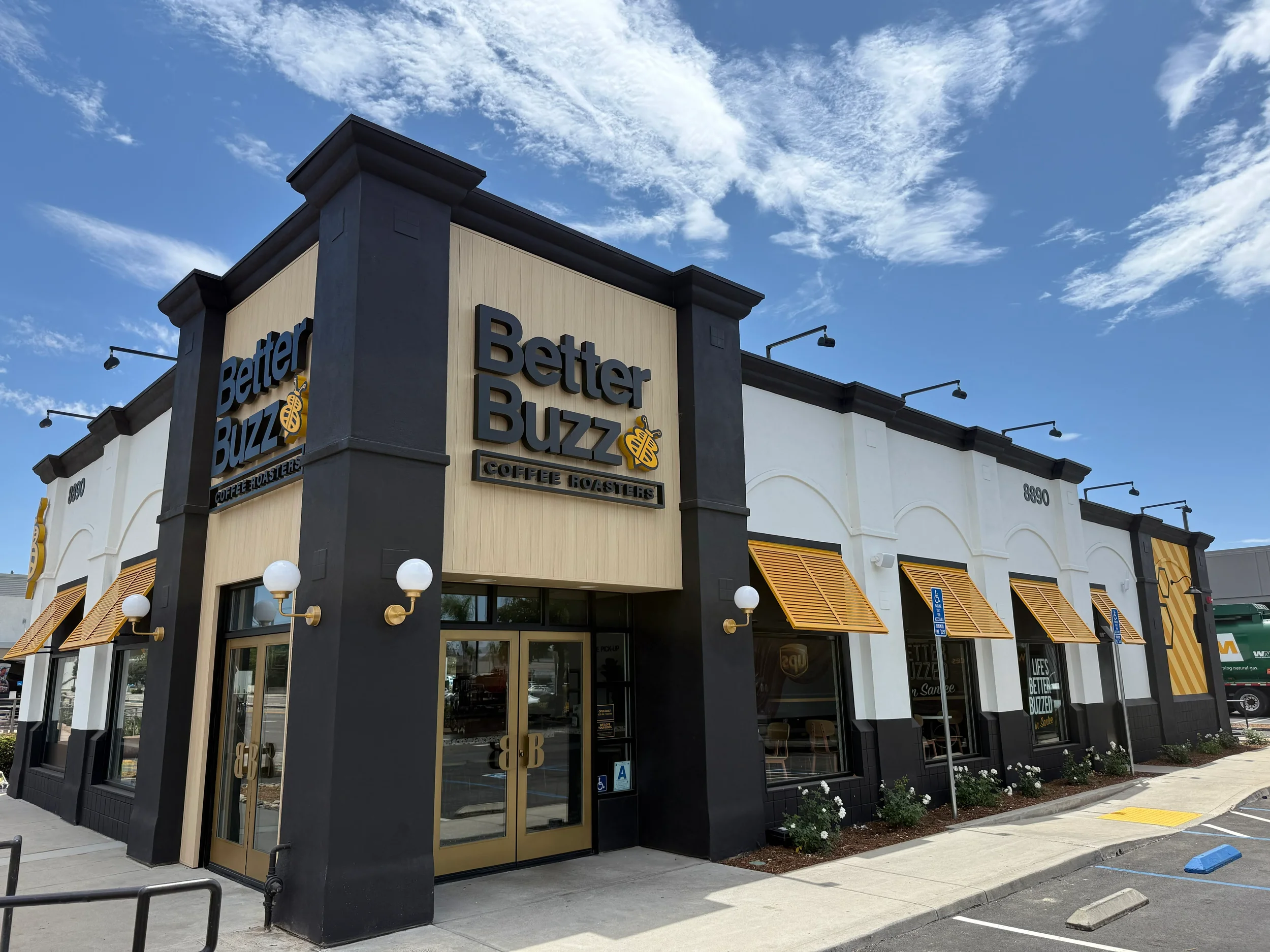 exterior.webp