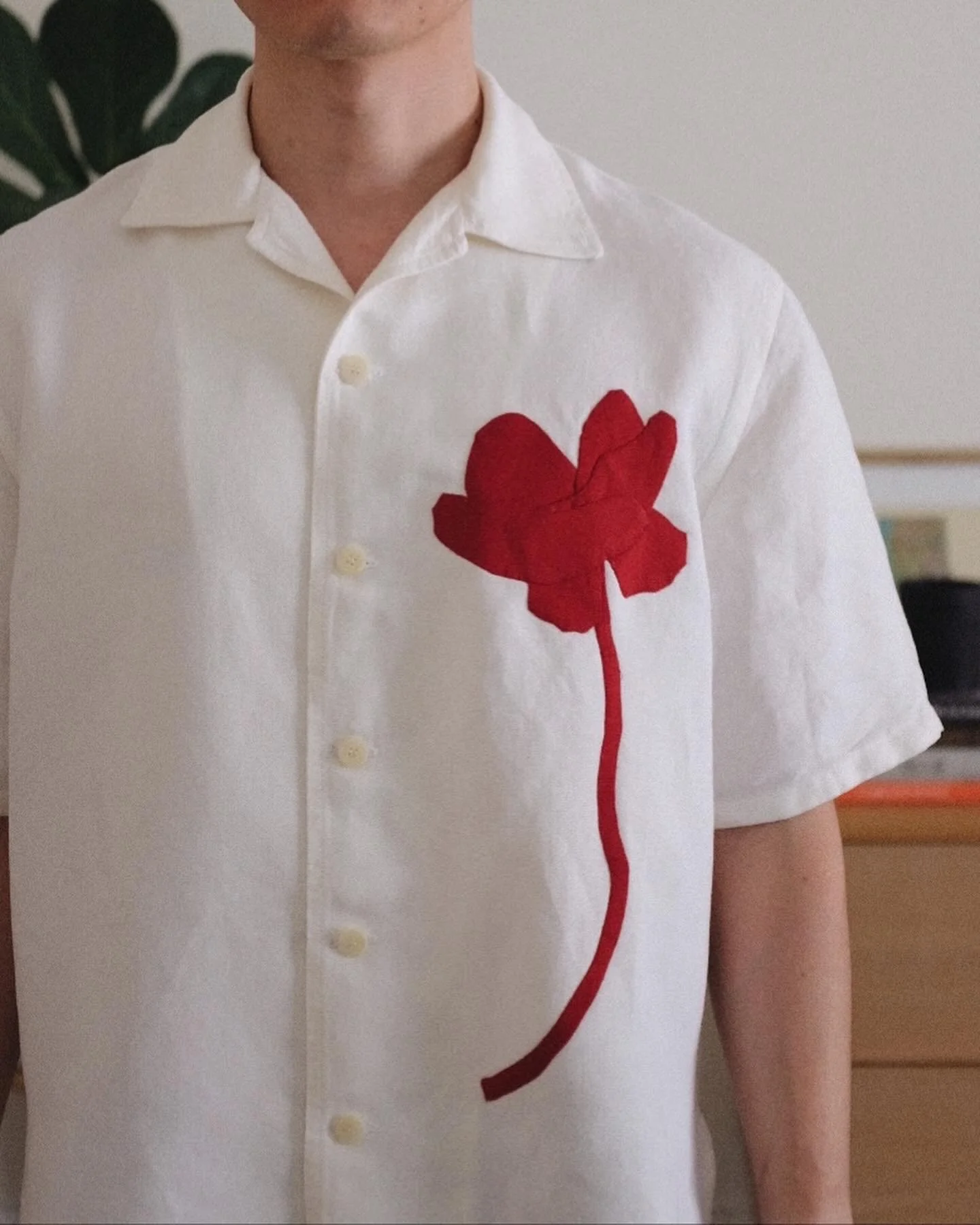 Poppy appliqué linen camp collar shirt