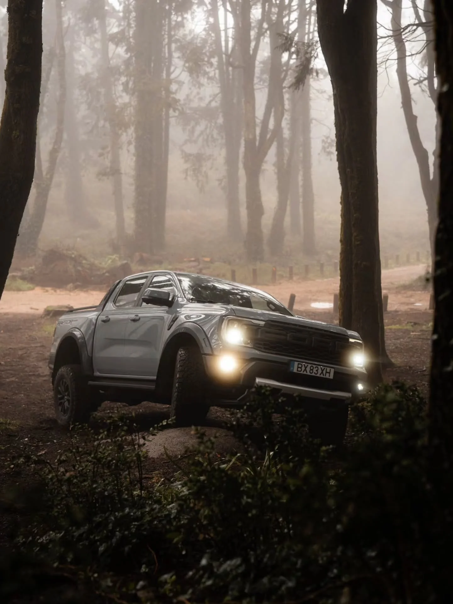 No segundo dia do congresso fomos at&eacute; Sintra para fotografar uma Ford RAPTOR, num dos meus locais favoritos.
Reconhecem este s&iacute;tio? J&aacute; aqui fiz duas sess&otilde;es para marcas de c&atilde;es! A Peninha recebeu-nos com a sua cl&aa