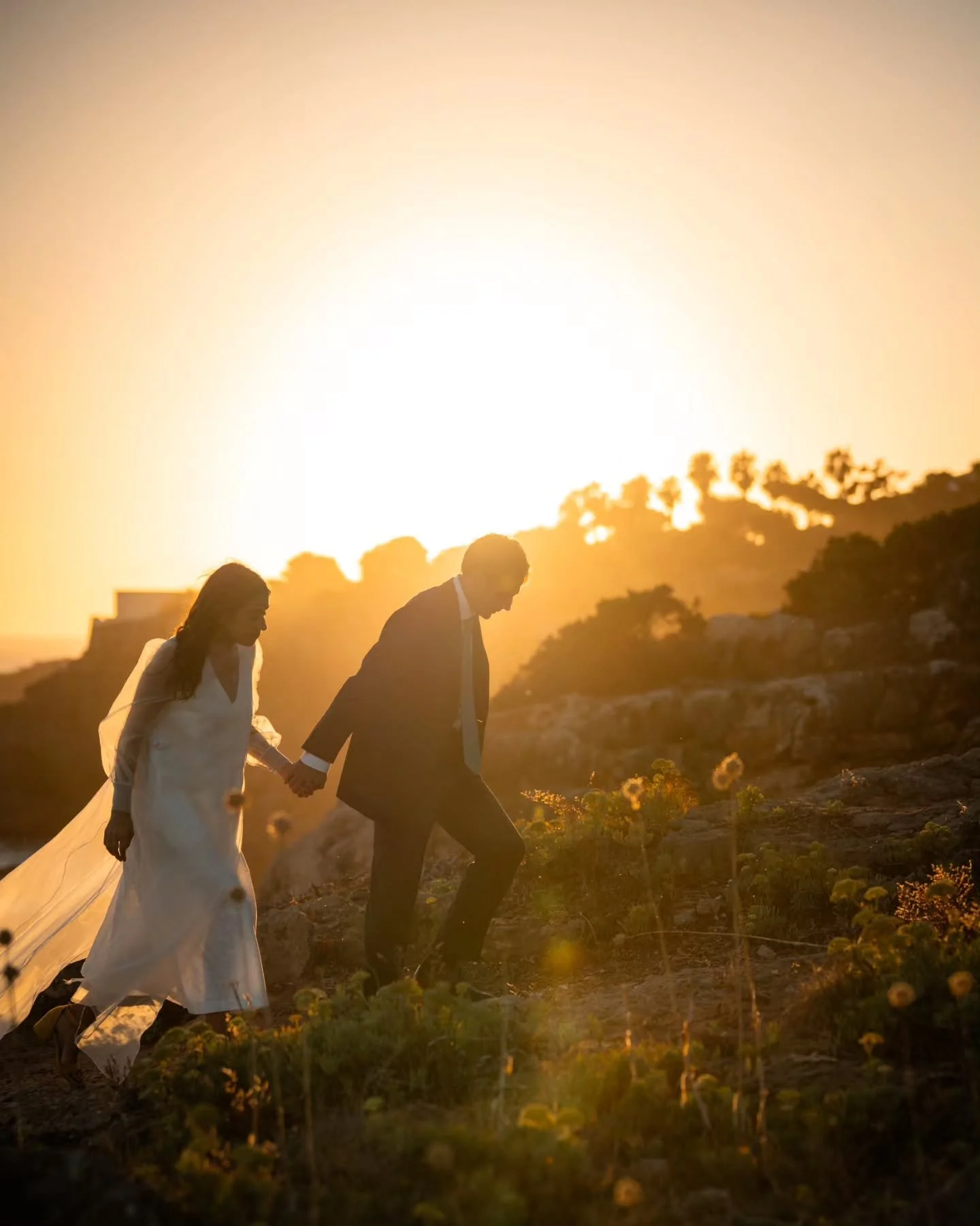 I&amp;M - Com um p&ocirc;r-do-sol de sonho
(e o Berto, porque n&atilde;o podia n&atilde;o fotografar o c&atilde;o dos noivos!)

#wedding #casamento #weddingphotography #portugalphotographer