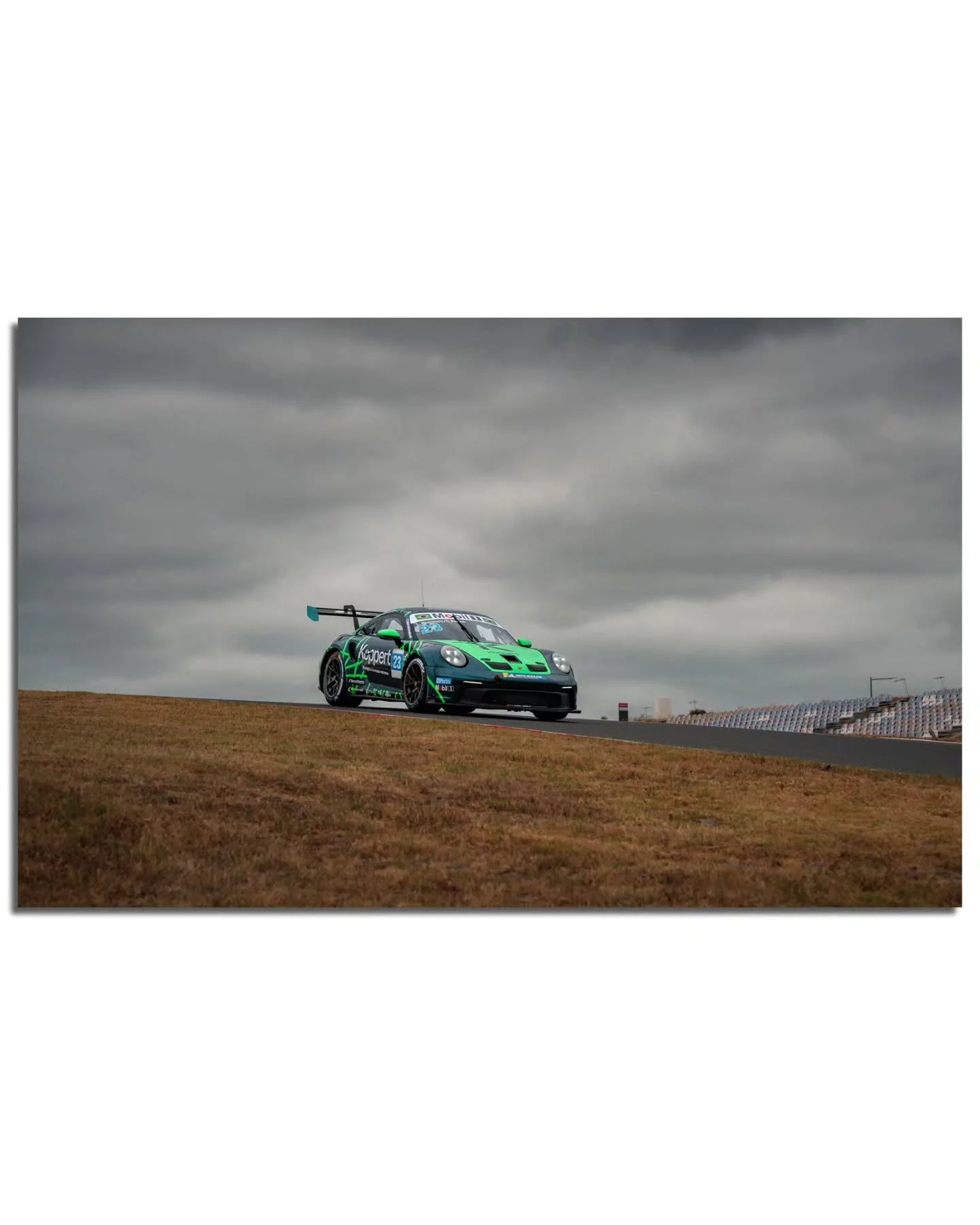 Galeria aleat&oacute;ria da minha primeira vez a fotografar corridas no aut&oacute;dromo!

Com um agradecimento ao master @hcasinhas e ao @tiago_beloo pelas dicas sobre os spots onde fotografar...
E outro &agrave; @renatinhadiniz e ao @gregorloureiro