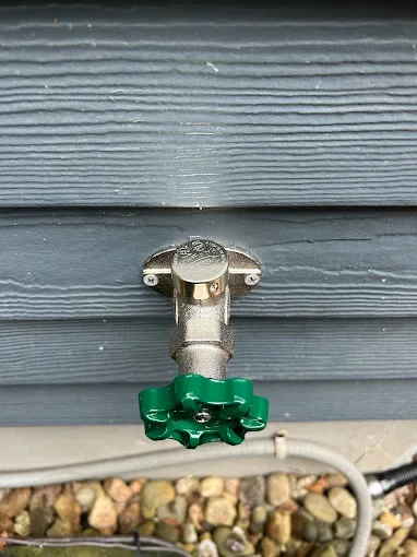 Exterior hose faucet