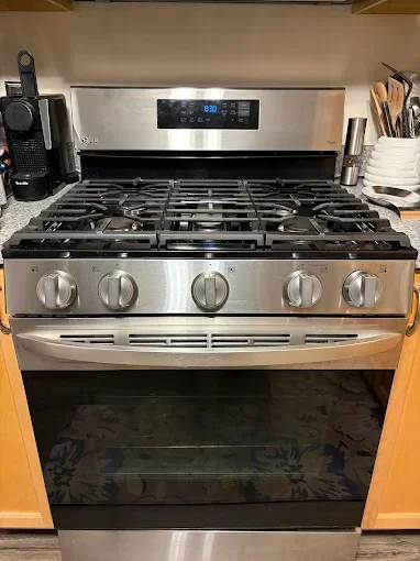 Gas range and cooktop