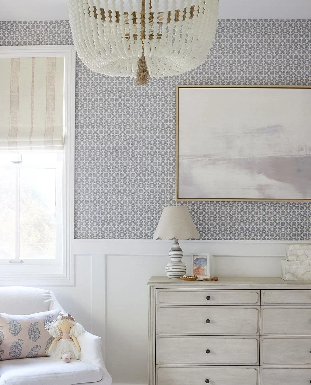 Monday&rsquo;s Mood = soft blues, sweet details, and a space made just for her 💙⁠
⁠
⁠
⁠
⁠
⁠
⁠
Photographer: @jessicajalexander⁠
⁠
⁠
⁠
⁠
⁠
⁠
⁠
#jharkavyinteriors#losangelesinteriordesign#nurseryinspo #nursery #nurserydecor#nurserywallpaper#interiorde