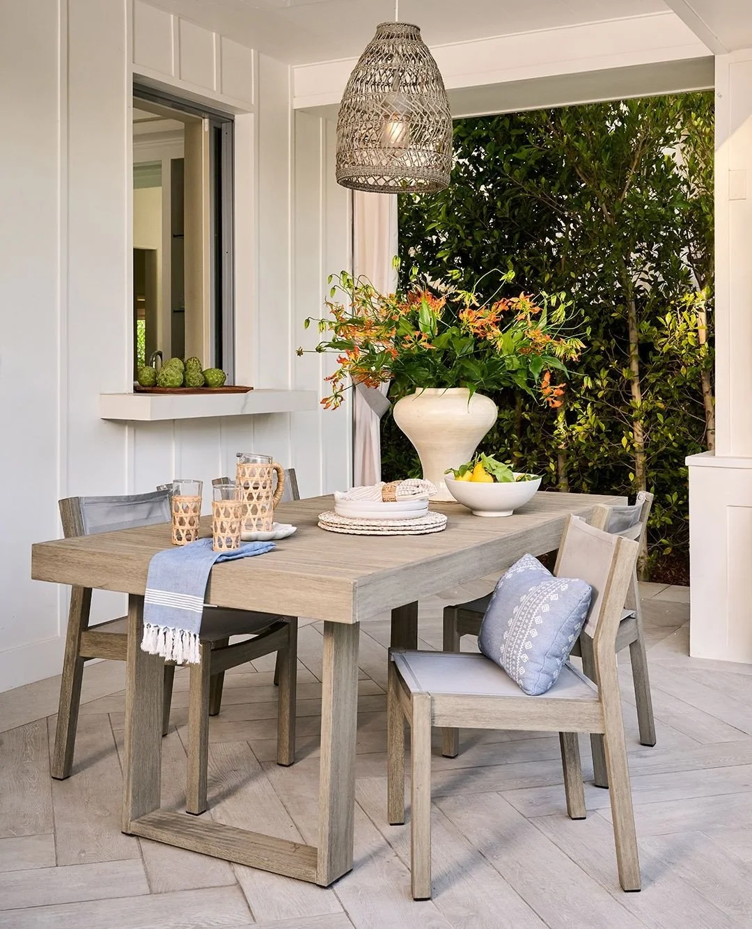 Imagine: the essence of the California coast captured in your outdoor space. Thoughtfully chosen furniture and that woven pendant set the scene- perfect for welcoming, relaxed gatherings.⁠
⁠
⁠
⁠
⁠
⁠
⁠
⁠
Photographer: @Laurentaylorcreative ⁠
⁠
⁠
⁠
⁠
⁠
