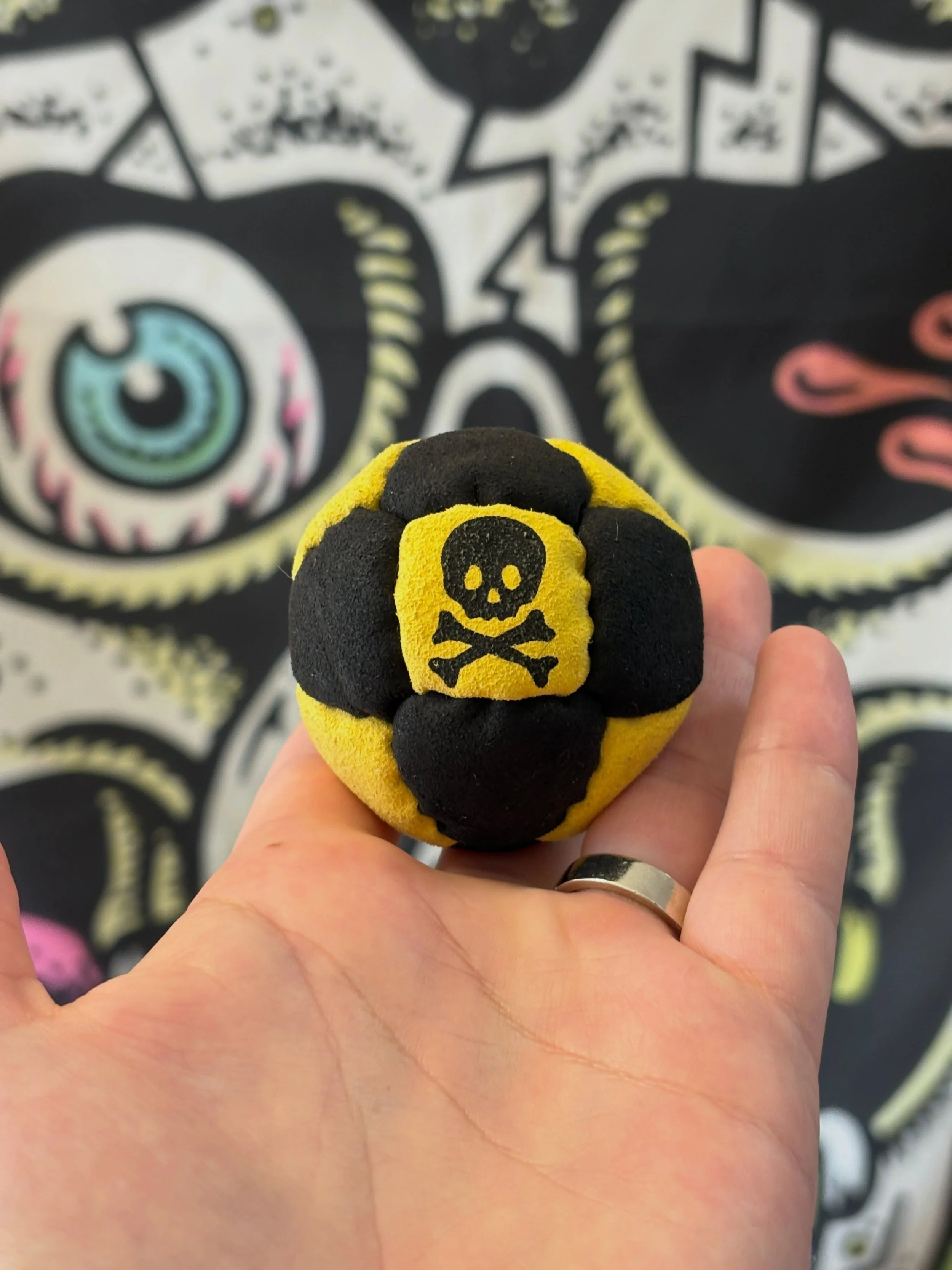 Tonight at midnight Eastern the &ldquo;Footbag is Dead&rdquo; bag drops in honor of all of the casuals we lost to summer vacation! Get your circle started again with the perfect hybrid bag ready for anyone and everyone. Excellent for kicking and simp